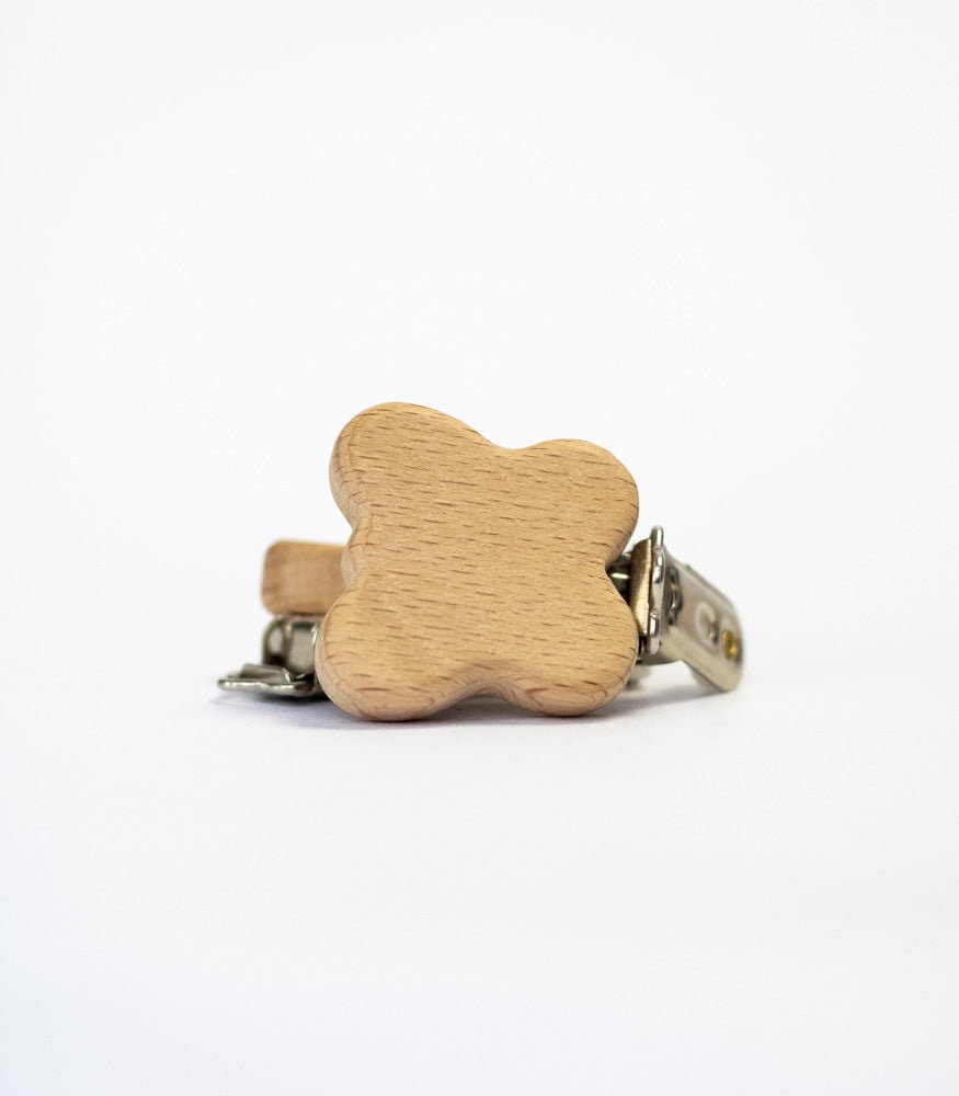 Schnullerclip "Schmetterling" Aus Buchenholz Schnullerclip "Schmetterling" Aus Buchenholz von Etsy - MahinaMakramee