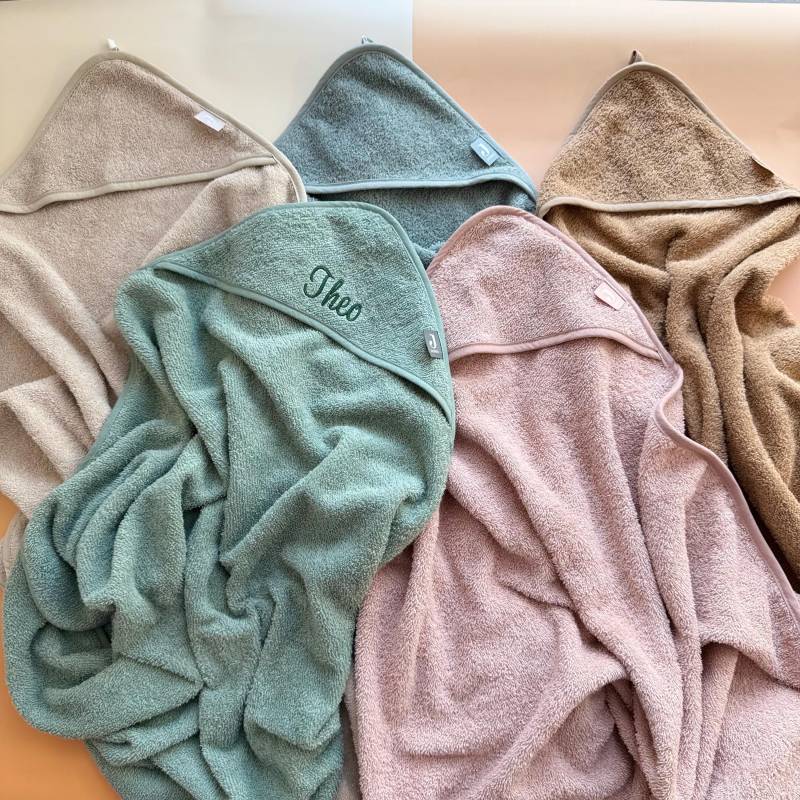 Personalisiertes Baby Kapuzenhandtuch Mit Name, Säugling Badetuch Eckhaube, Neugeborenen Geschenk, Weiche Baumwolle Shower Handtuch von Etsy - MaiDemStudio