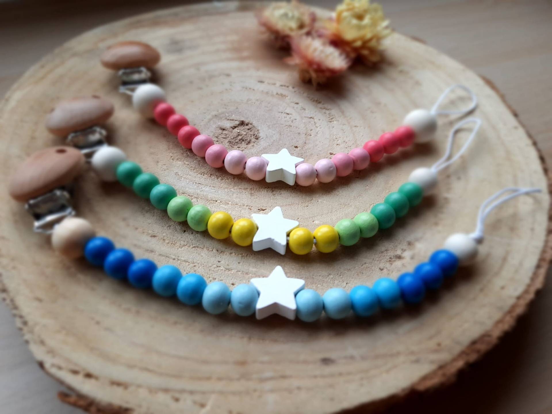 Schnullerketten in Rosa, Blau Und Grün Mit Stern , Als Geschenk Zur Taufe Oder Geburt Schnullerketten in Rosa, Blau Und Grün Mit Stern , Als Geschenk Zur Taufe Oder Geburt von Etsy - Maikeskreativlaedle