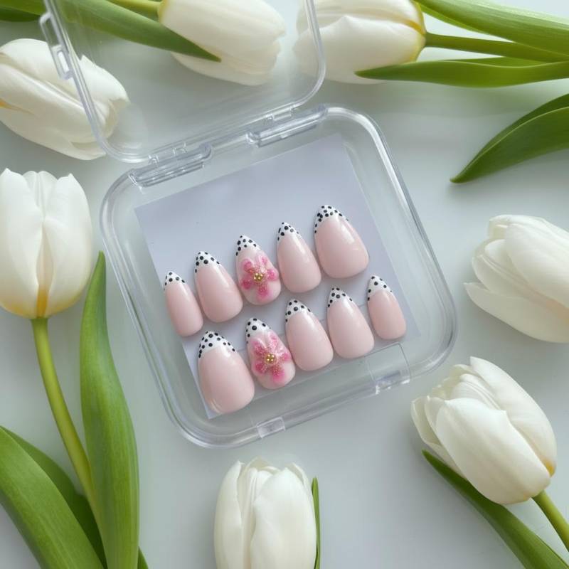 Handmade Press On Nails - Polka Dott Handmade Press On Nails - Polka Dott von Etsy - MajaBeauty