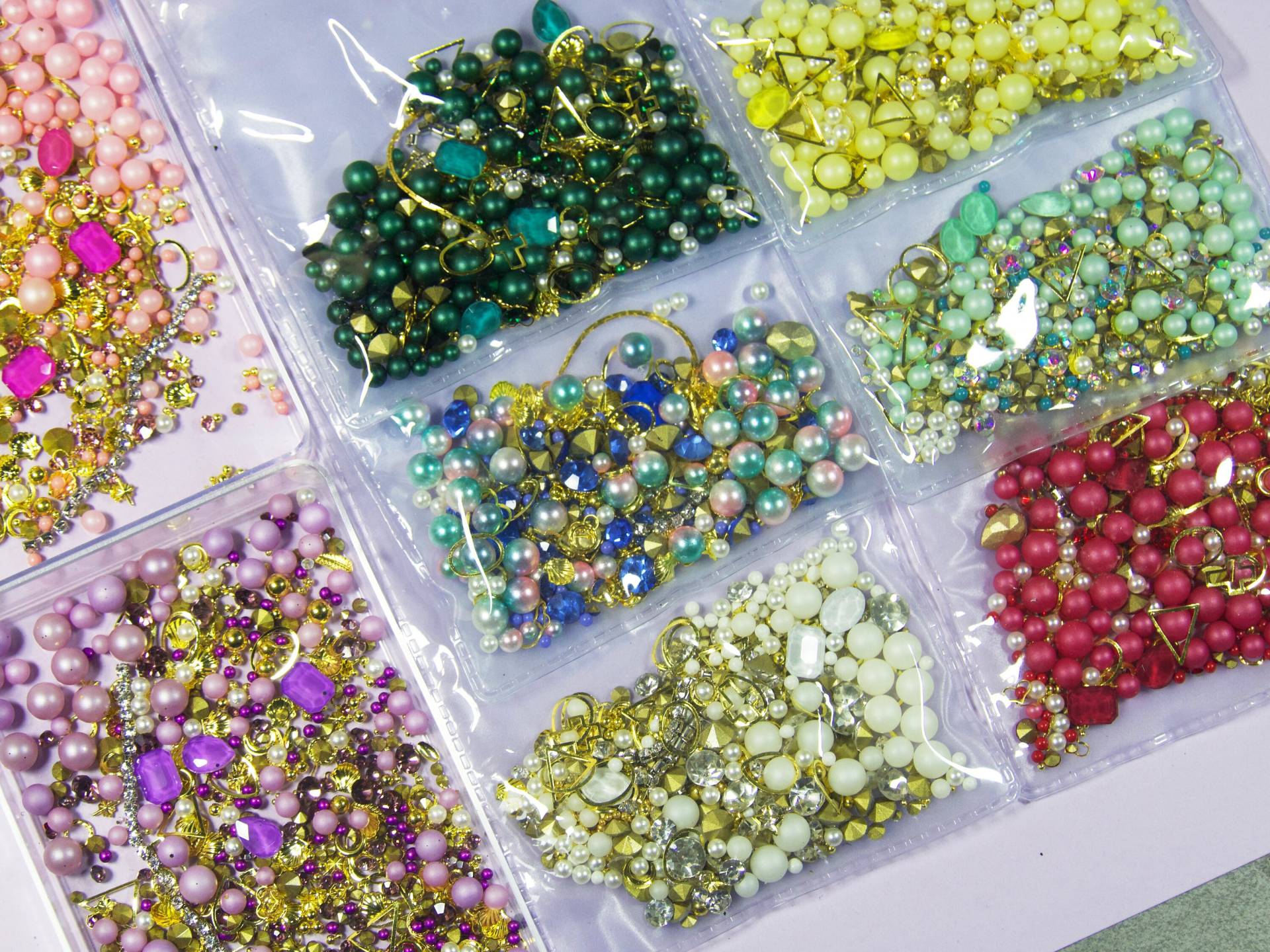 Mixed Pearls Opal Kristalle Abziehbild/Mokka Leuchtende Rhinestones Bolzen 3D Edelsteine Harz Handwerk & Nägel Mixing Gold Niet Charms von Etsy - Makynail