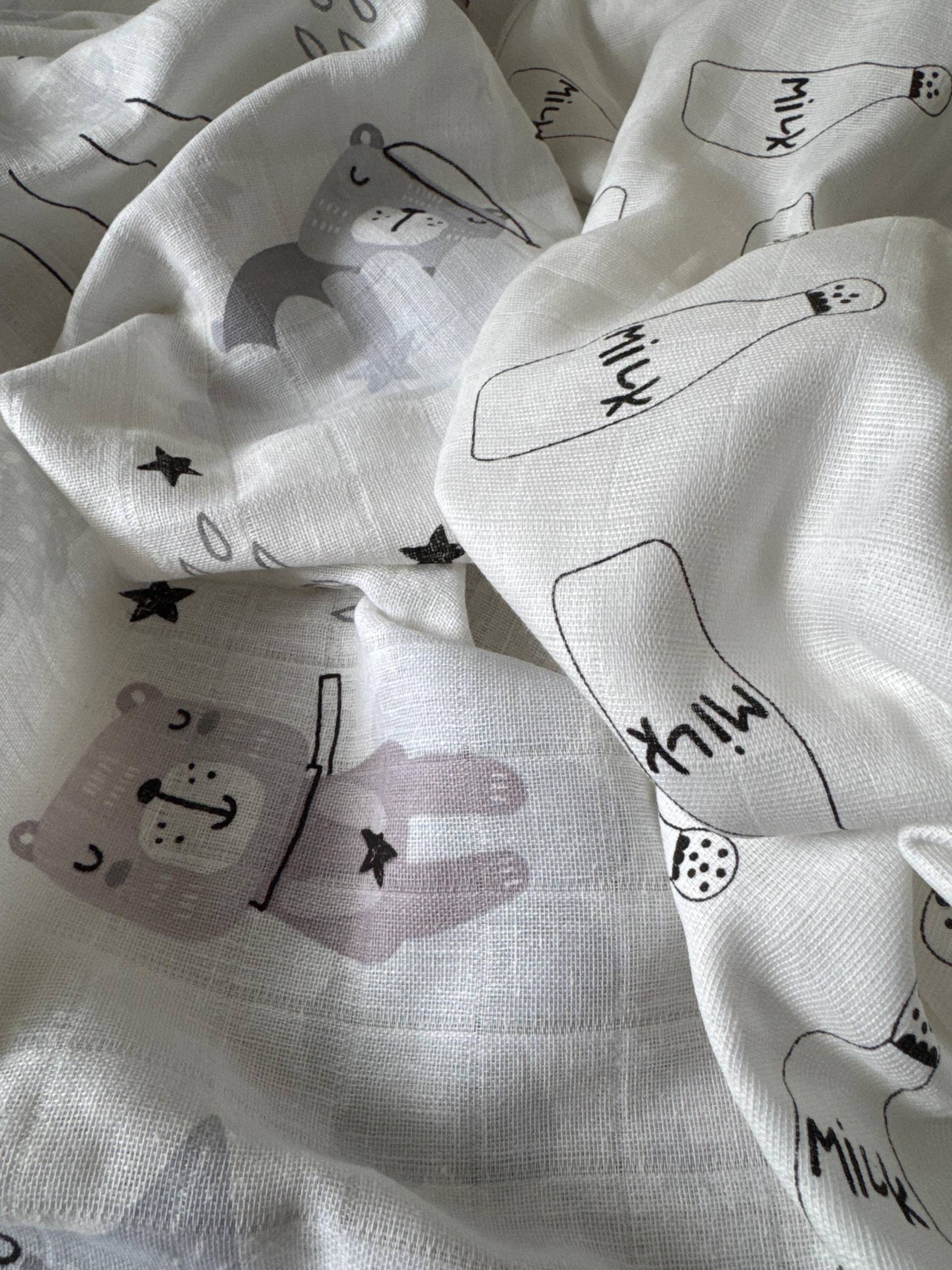Musselin Pucktücher Set Für Babys - 2 Stück | 80×100 cm Handgemacht Neutrale Motive | Bären & „Milk" Weiß/Grau Musselin Pucktücher Set Für Babys - 2 Stück | 80×100 cm Handgemacht Neutrale Motive | Bären & „Milk" Weiß/Grau von Etsy - MamiMebyTroitska