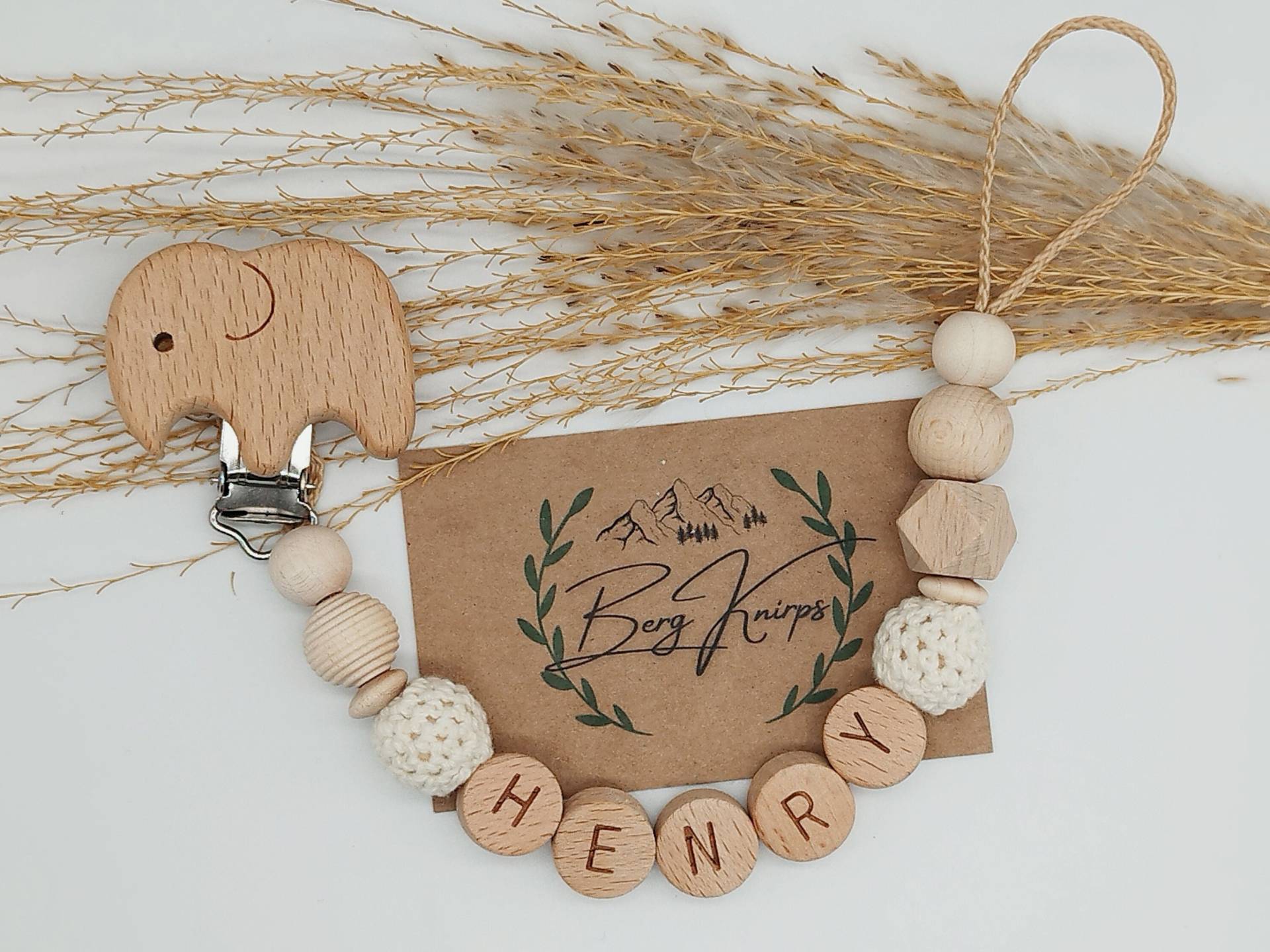 Schnullerkette Personalisiert Mit Namen Jungen Mädchen Beige Holz Boho Löwe Elefant Fuchs Regenbogen Schnullerkette Personalisiert Mit Namen Jungen Mädchen Beige Holz Boho Löwe Elefant Fuchs Regenbogen von Etsy - ManufakturBergKnirps