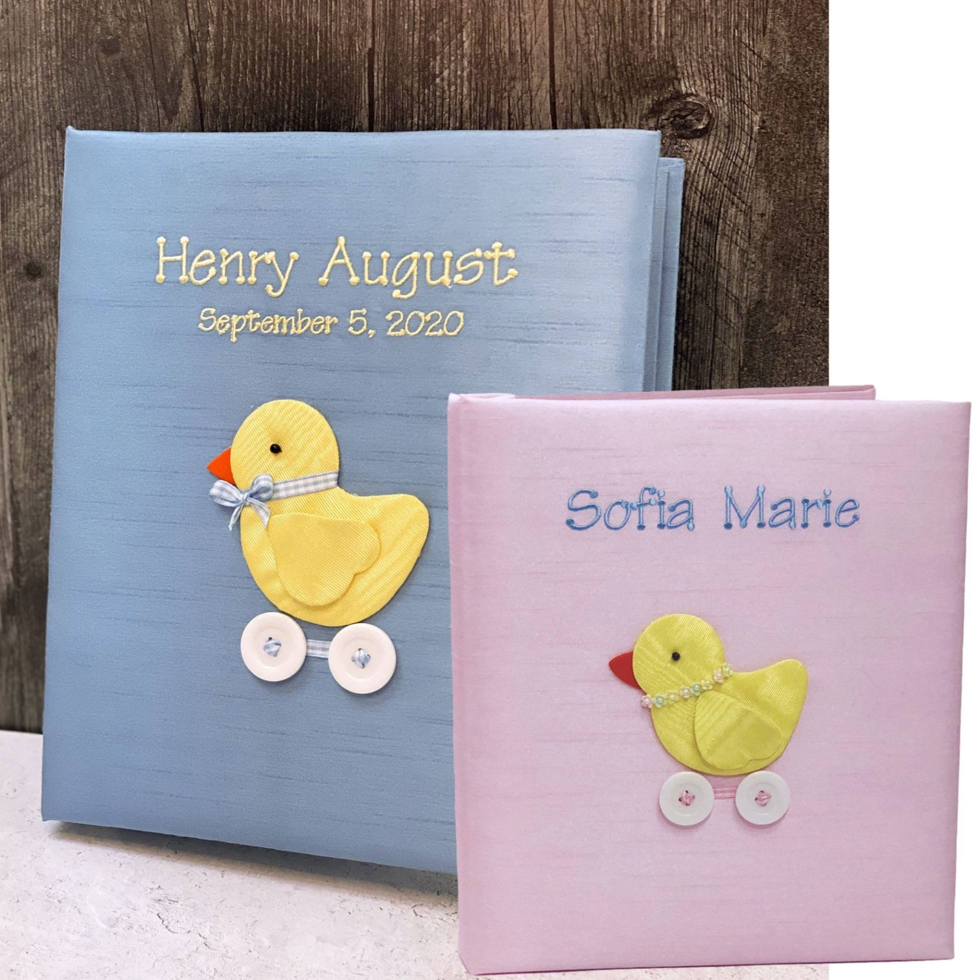 Personalisiertes Baby-Memory-Buch Shantung-stoff, Baby-Küken-Design von Etsy - MarcelaGifts