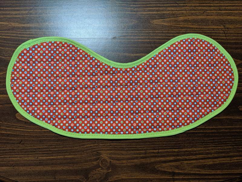 Gestepptes Babylätzchen Und Spucktuch in Einem - Bunte Punkte von Etsy - MaryMickStitchin