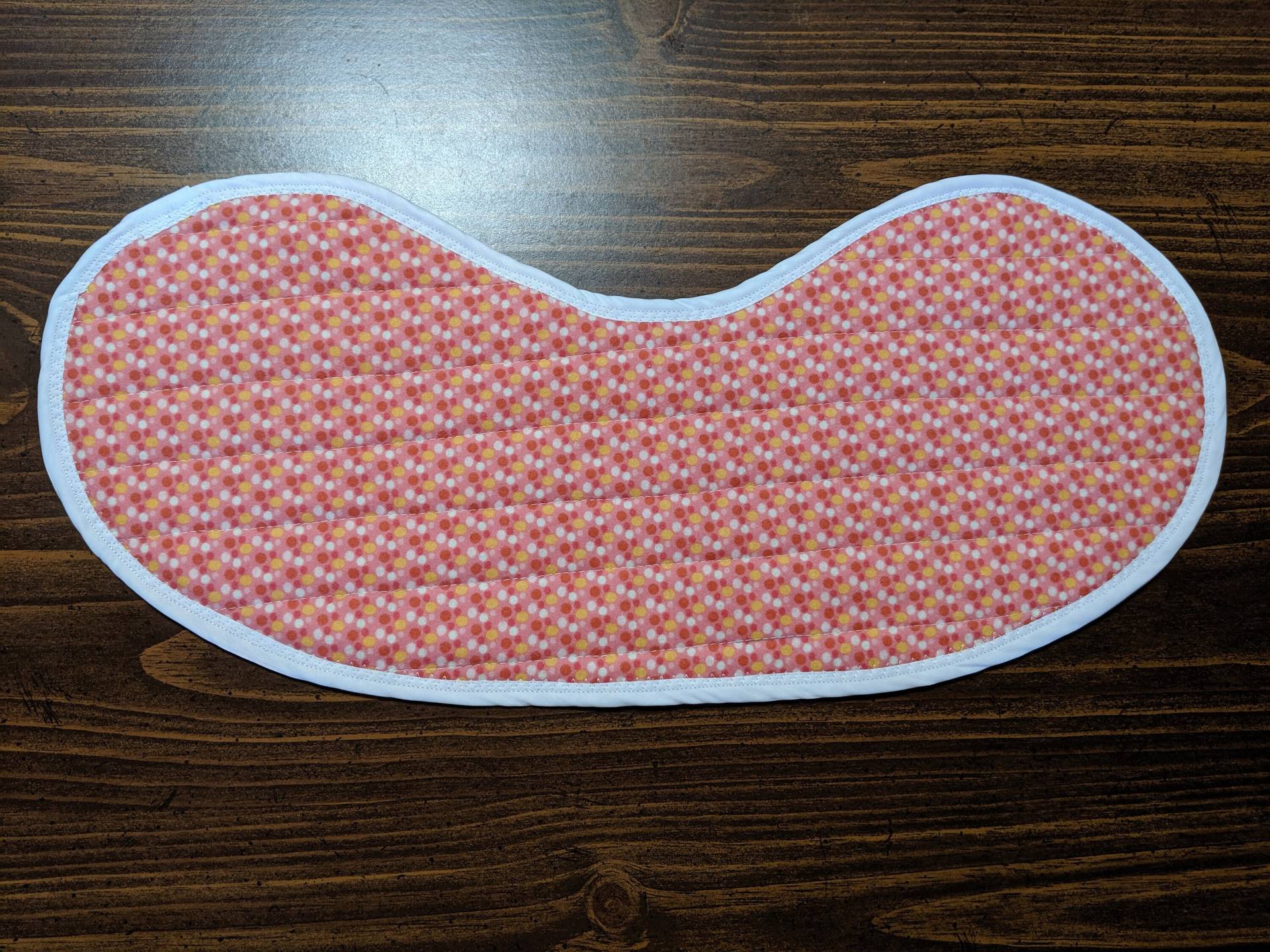 Gestepptes Babylätzchen Und Spucktuch in Einem - Rosa Bubbles von Etsy - MaryMickStitchin