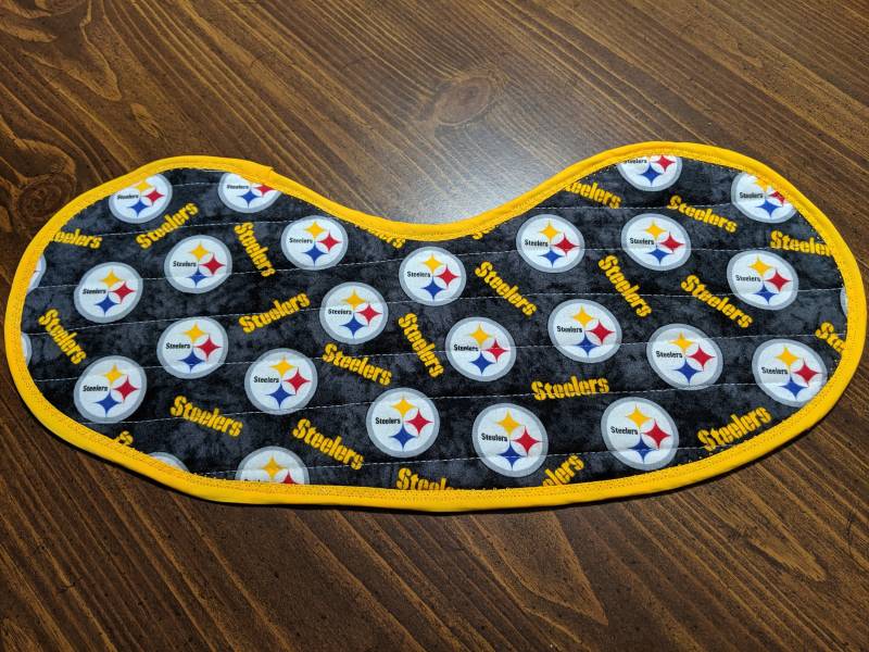 Gestepptes Babylätzchen Zum Wickeln Und Spucktuch in Einem - Fußball-Baby-Fan von Etsy - MaryMickStitchin