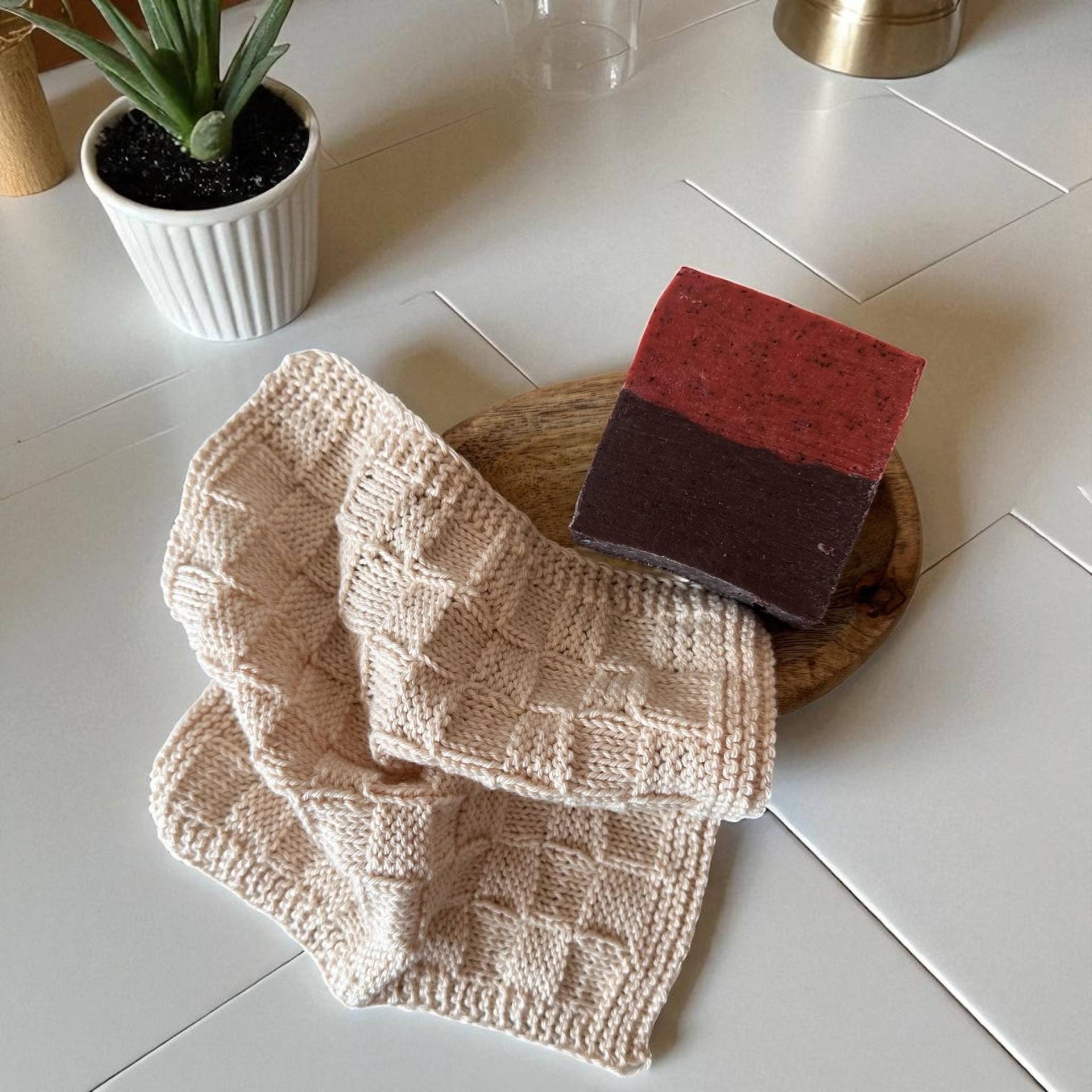 Handgestricktes Baumwolltuch - Vielseitig & Nachhaltig von Etsy - MaschenLiebeJulia