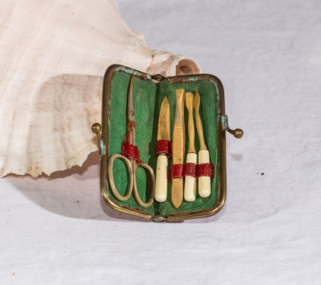 Vintage Reise Maniküre Set Nagelpflege Deutschland Ledertasche Rustikal von Etsy - MashliDesign