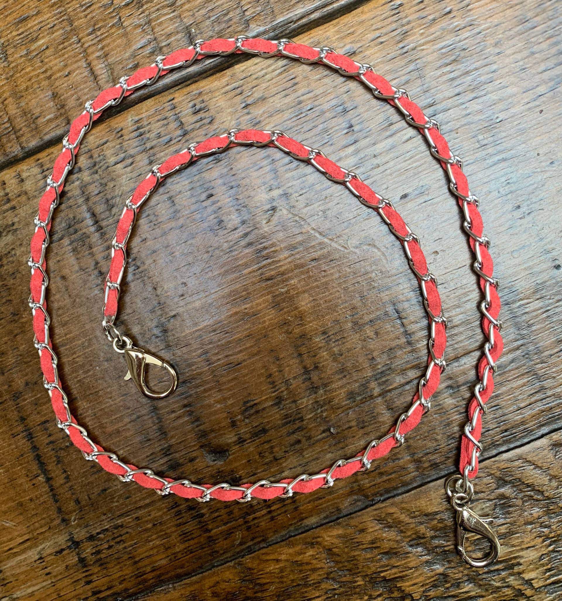 Silber Und Koralle Maske Kette. Halskette Für Gesichtsmaske. Halskette. Kostenloser Versand Silber Und Koralle Maske Kette. Halskette Für Gesichtsmaske. Halskette. Kostenloser Versand von Etsy - MaskchainsandDesigns