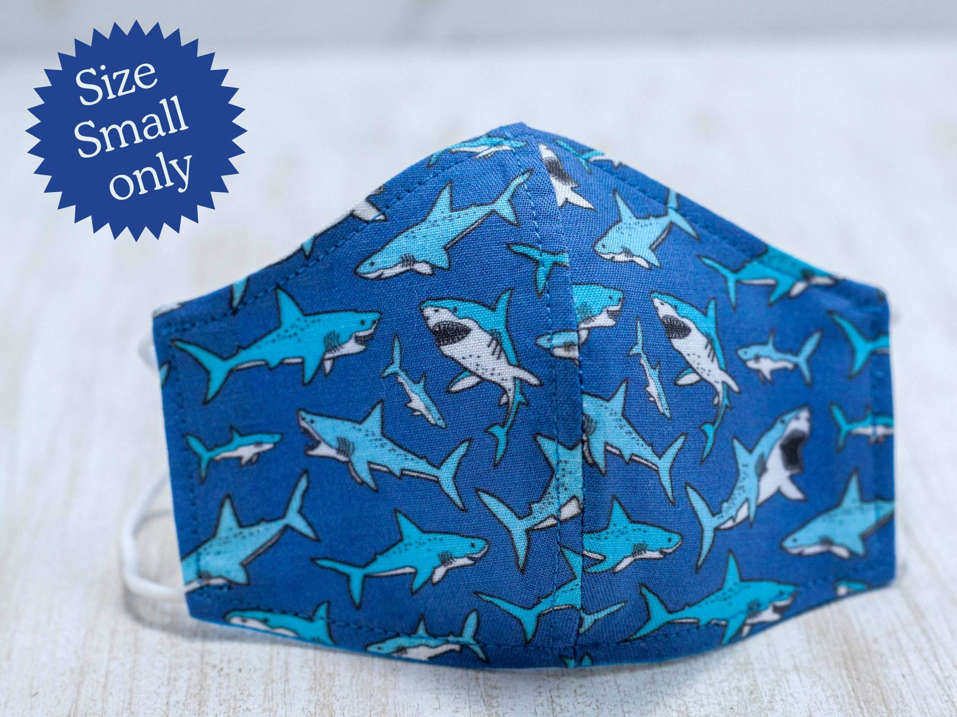 Haie Kinder Maske, 2Lagig Eng Gewebt 100% Baumwolle, Waschbar, Wiederverwendbar, Haie - Blau Haie Kinder Maske, 2Lagig Eng Gewebt 100% Baumwolle, Waschbar, Wiederverwendbar, Haie - Blau von Etsy - MasksforTots