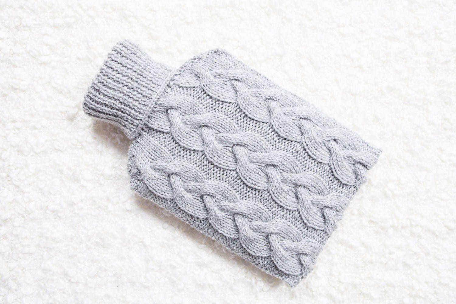 Von Hand Gestrickte Wärmflaschenhülle/Gemütlich in Hellgrau. Rustikale Schlafzimmer Wohnkultur, Die Handgemachte Weihnachtsgeschenk Macht. Hygge von Etsy - MayaCroft