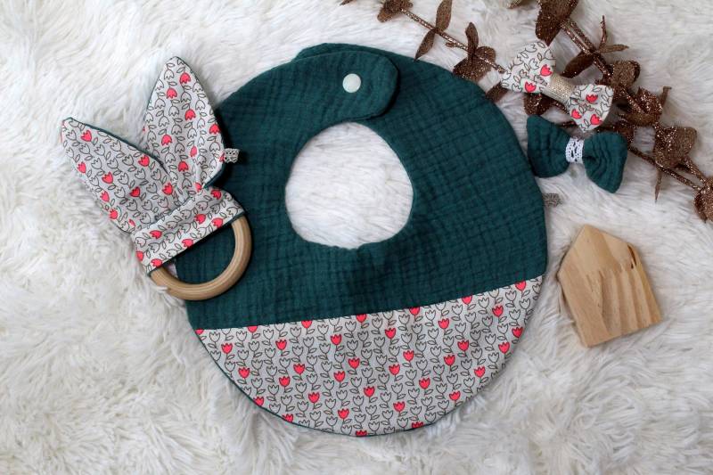 Baby Lätzchen, Doppel Gaze Doppel Runde Baumwolle Lätzchen Viel, Kaninchen Rassel, Doppelte Bars, Mädchen Knoten von Etsy - MayflowerCollection