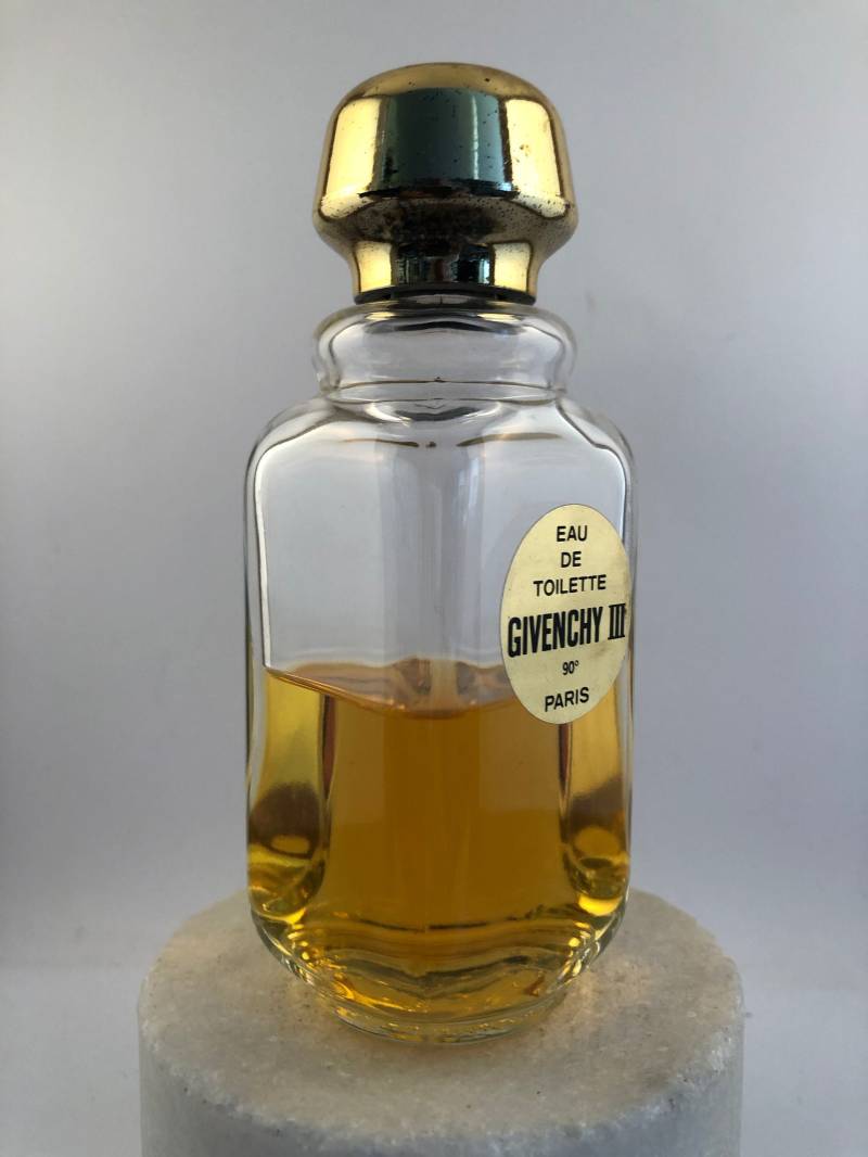 Jahrgang Givenchy Lll Eau De Toilette 4 Fl Oz Splash. Original-Formel. Selten. 90% Vol Jahrgang Givenchy Lll Eau De Toilette 4 Fl Oz Splash. Original-Formel. Selten. 90% Vol von Etsy - MePeGreece