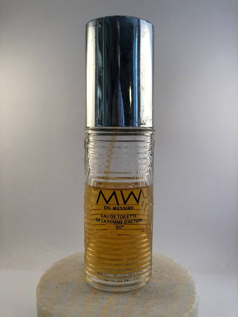 Jahrgang Jean D " Albret Mw De Messire Eau De Toilette La Femme Action 2 Fl Oz/60 Ml. Sprühen. 90 % Vol Jahrgang Jean D " Albret Mw De Messire Eau De Toilette La Femme Action 2 Fl Oz/60 Ml. Sprühen. 90 % Vol von Etsy - MePeGreece