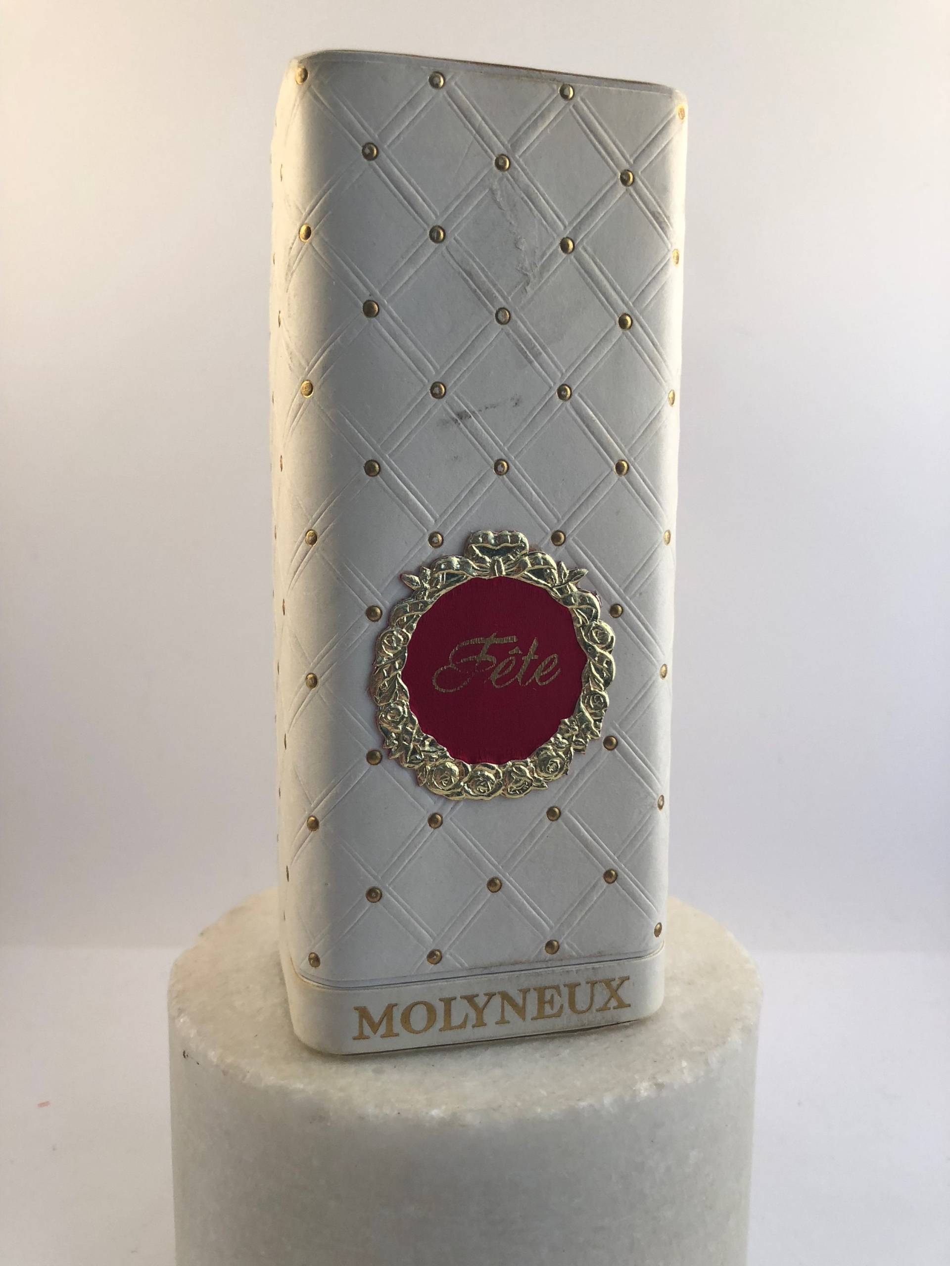 Jahrgang Molyneux Fete De Molyneux Eau Parfum 1/4 Fl Oz Splash. Extrem Seltene Präsentationbox-Version Jahrgang Molyneux Fete De Molyneux Eau Parfum 1/4 Fl Oz Splash. Extrem Seltene Präsentationbox-Version von Etsy - MePeGreece