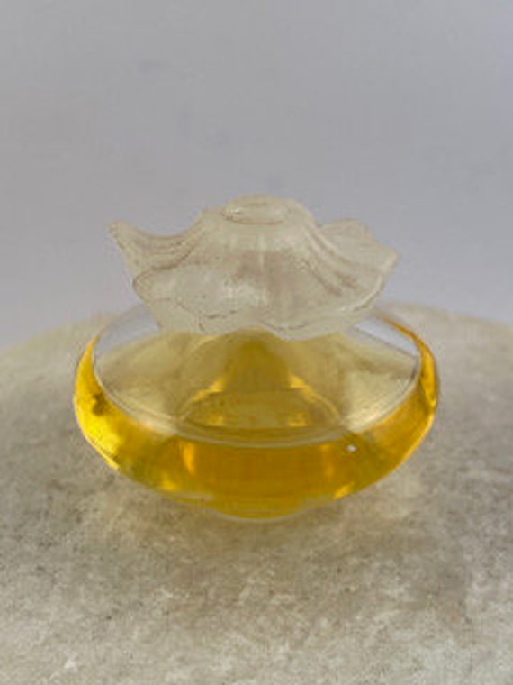 Jahrgang Nina Ricci "Fleurs De Fleurs' Parfum De Toilette 6 Ml/1/8 Fl Oz Miniatur Splash Jahrgang Nina Ricci "Fleurs De Fleurs' Parfum De Toilette 6 Ml/1/8 Fl Oz Miniatur Splash von Etsy - MePeGreece