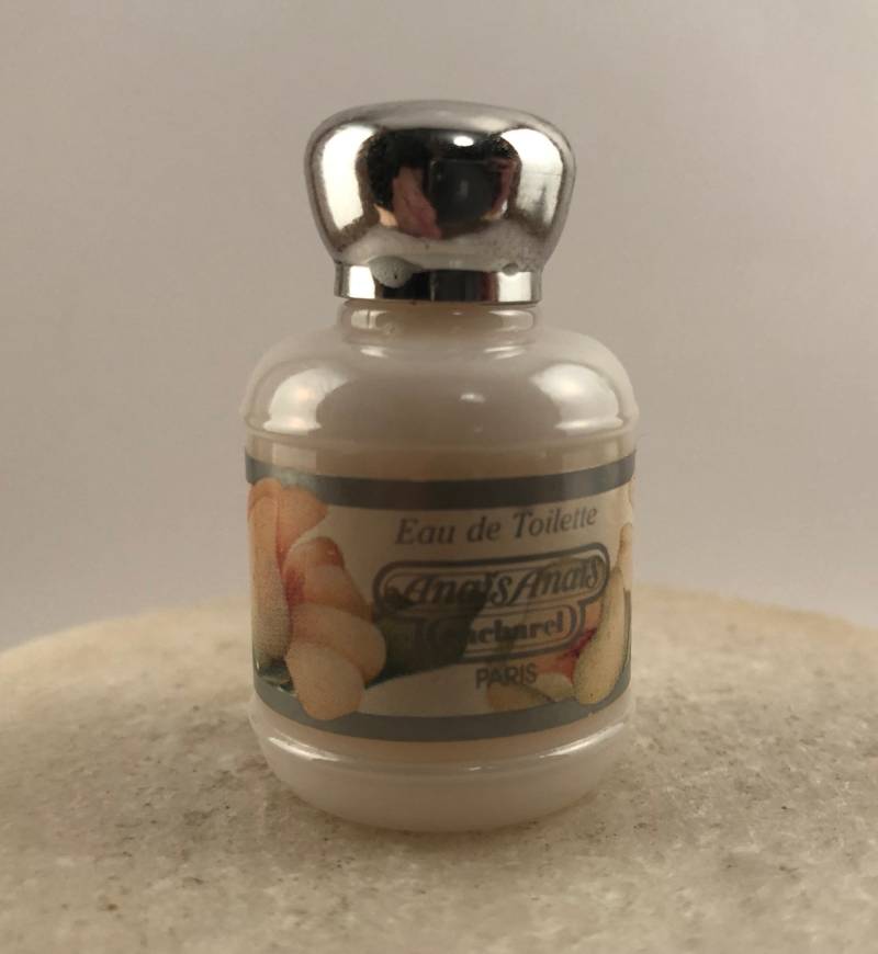 Vintage Cacharel Anais Eau De Toilette 7 Ml/1/4 Fl Oz. Miniatur. Sammlerstücke Vintage Cacharel Anais Eau De Toilette 7 Ml/1/4 Fl Oz. Miniatur. Sammlerstücke von Etsy - MePeGreece
