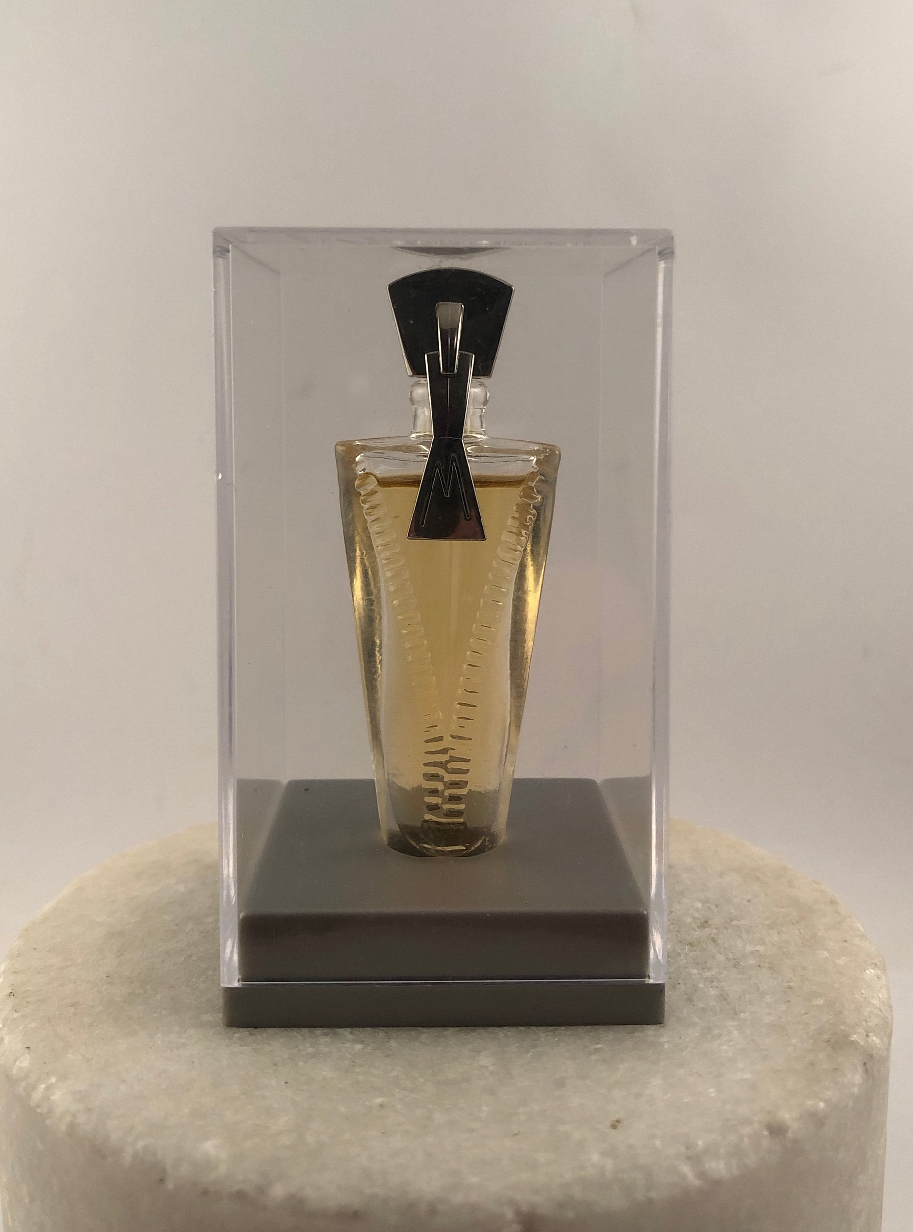 Vintage Claude Montana "Just Me' Eau De Toilette 3 Ml Splash. Nib von Etsy - MePeGreece
