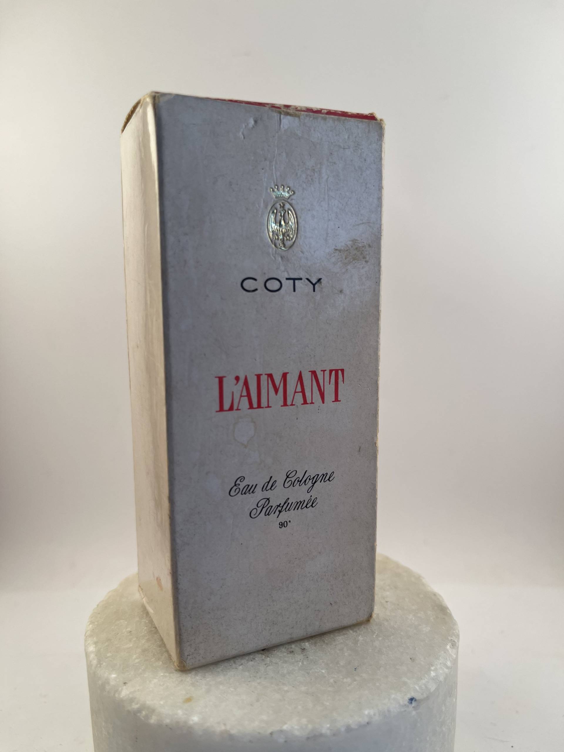 Vintage Coty L'aimant" Eau De Cologne Parfum 1/6 Flacon 90% Vol. Eingestellt. Nr. 2054 Nib Vintage Coty L'aimant" Eau De Cologne Parfum 1/6 Flacon 90% Vol. Eingestellt. Nr. 2054 Nib von Etsy - MePeGreece