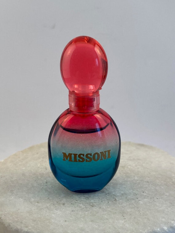 Vintage Missoni Missoni Eau De Parfum .17 Fl Oz/Miniature Splash. 70%vol. Selten Vintage Missoni Missoni Eau De Parfum .17 Fl Oz/Miniature Splash. 70%vol. Selten von Etsy - MePeGreece