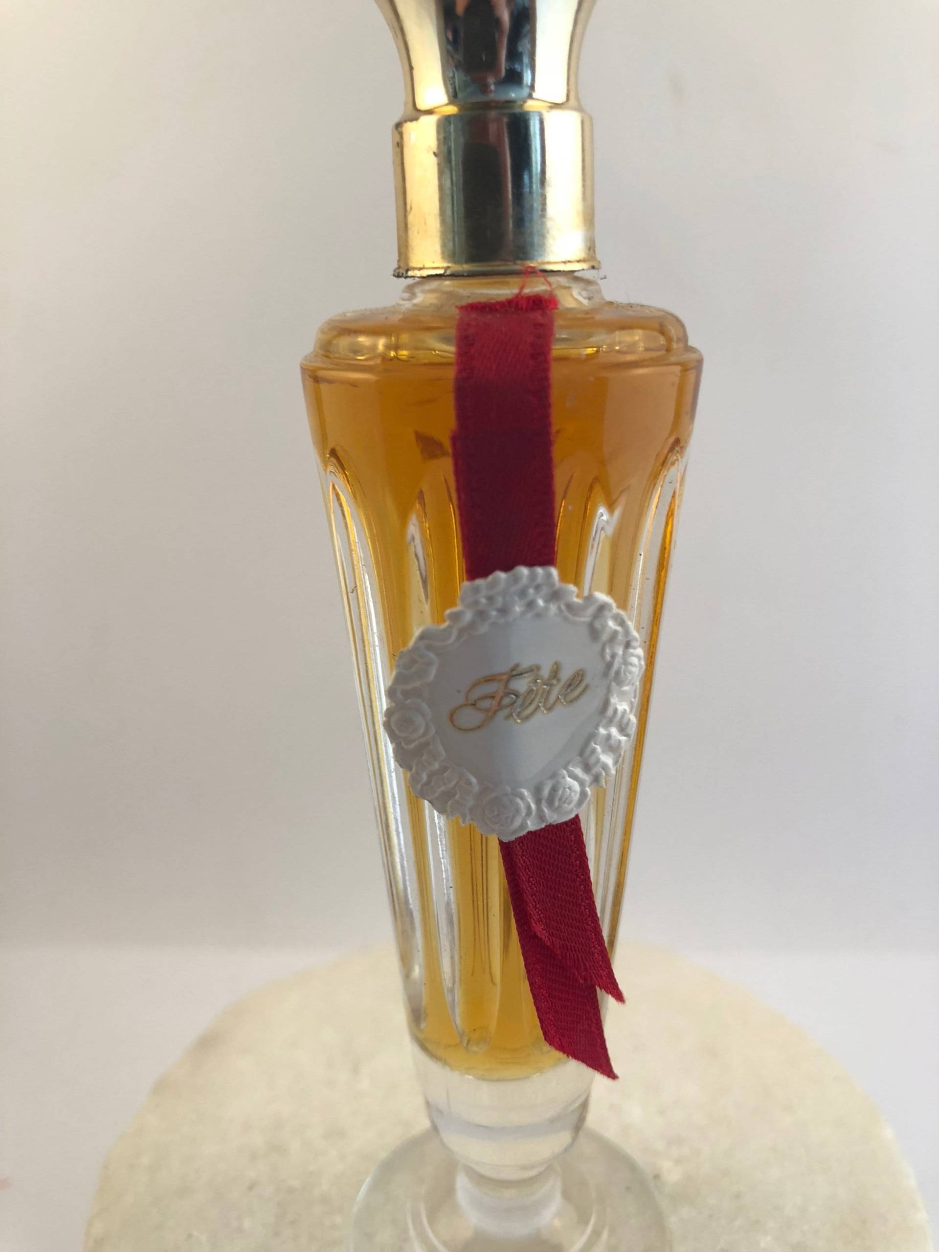 Vintage Molyneux Fete De Molyneux Eau Parfum 1 Fl Oz Splash. Extrem Selten. Sammlerstücke Vintage Molyneux Fete De Molyneux Eau Parfum 1 Fl Oz Splash. Extrem Selten. Sammlerstücke von Etsy - MePeGreece