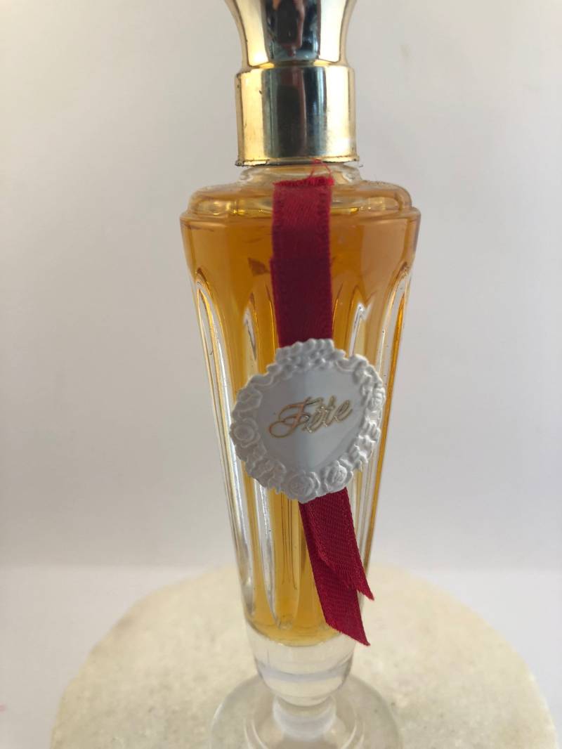 Vintage Molyneux Fete De Molyneux Eau Parfum 1 Fl Oz Splash. Extrem Selten. Sammlerstücke Vintage Molyneux Fete De Molyneux Eau Parfum 1 Fl Oz Splash. Extrem Selten. Sammlerstücke von Etsy - MePeGreece