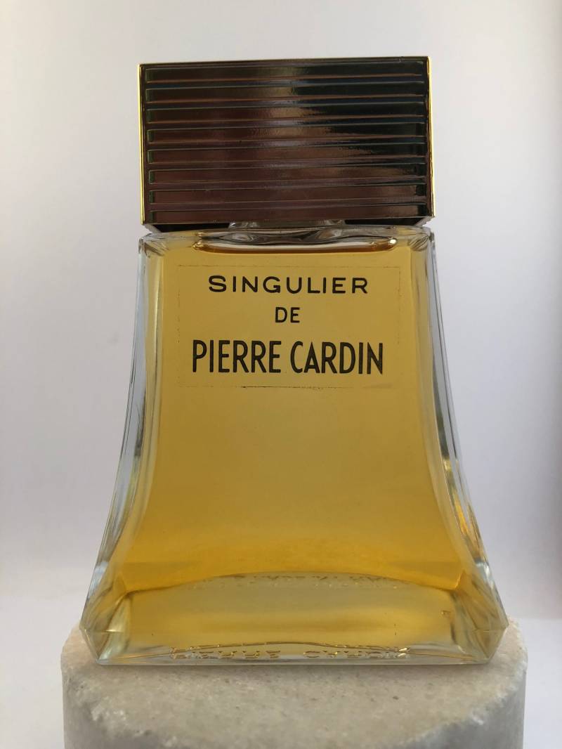 Vintage Pierre Cardin Paris "Singulier' Eau De Parfum 4 Fl Oz/108 Ml. Splash. 90% Vol. Ref. 161 Vintage Pierre Cardin Paris "Singulier' Eau De Parfum 4 Fl Oz/108 Ml. Splash. 90% Vol. Ref. 161 von Etsy - MePeGreece