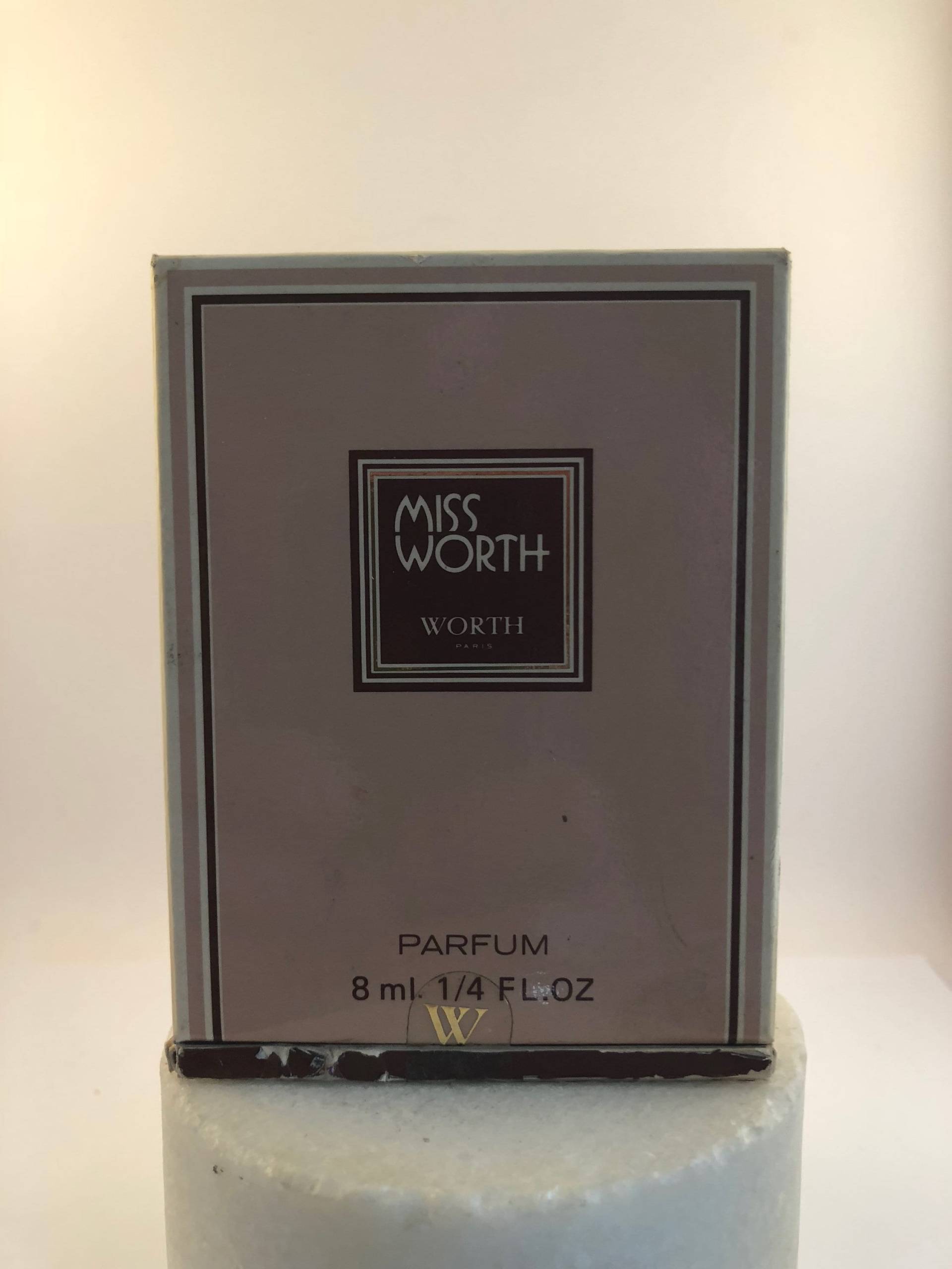 Vintage Worth "Miss Worth" Parfum. 8 Ml Spritzer. in Der Präsentationsbox. Selten. Sammlerstücke Vintage Worth "Miss Worth" Parfum. 8 Ml Spritzer. in Der Präsentationsbox. Selten. Sammlerstücke von Etsy - MePeGreece