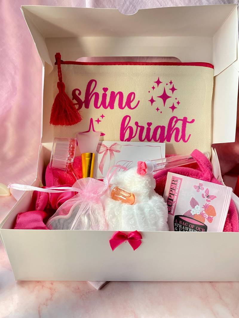 Wellness Geschenkset Für Frauen - Selfcare Beauty Box Mit Make-Up Tasche Geschenkidee Freundin, Geburtstag, Muttertag, Weihnachten Wellness Geschenkset Für Frauen - Selfcare Beauty Box Mit Make-Up Tasche Geschenkidee Freundin, Geburtstag, Muttertag, Weihnachten von Etsy - MeerLichtMomente