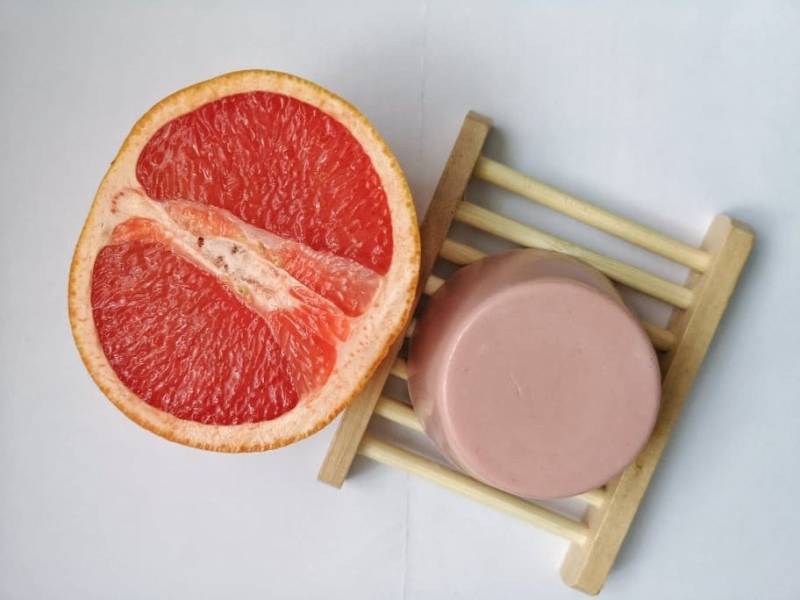 Natürliches Grapefruit Seifenstück von Etsy - Megicalsoap