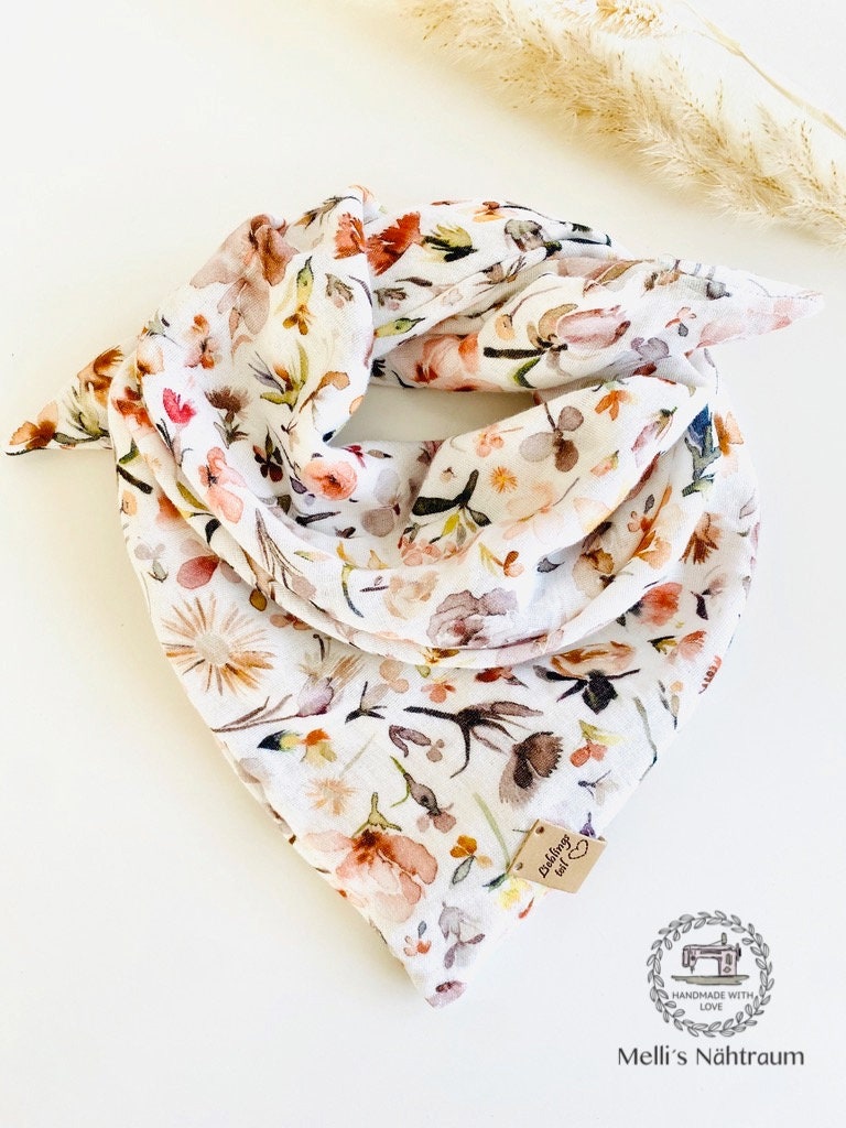 Halstuch, "Flora", Spucktuch, Musselin, Musselintuch, Dreieckstuch, Baby, Schmusetuch Halstuch, "Flora", Spucktuch, Musselin, Musselintuch, Dreieckstuch, Baby, Schmusetuch von Etsy - MellisNaehtraum