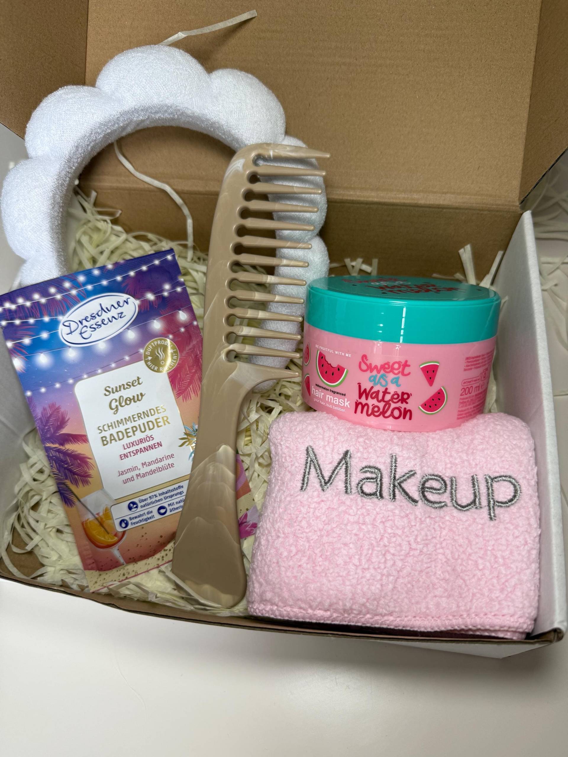 Beautybox Geschenkbox Freundin Frau Wellness Beauty Boobasket Spa Geschenkset Haircare Mädchengeschenk Giftbox Entspannen Girlfriend Beautybox Geschenkbox Freundin Frau Wellness Beauty Boobasket Spa Geschenkset Haircare Mädchengeschenk Giftbox Entspannen Girlfriend von Etsy - MellowsBoxDE