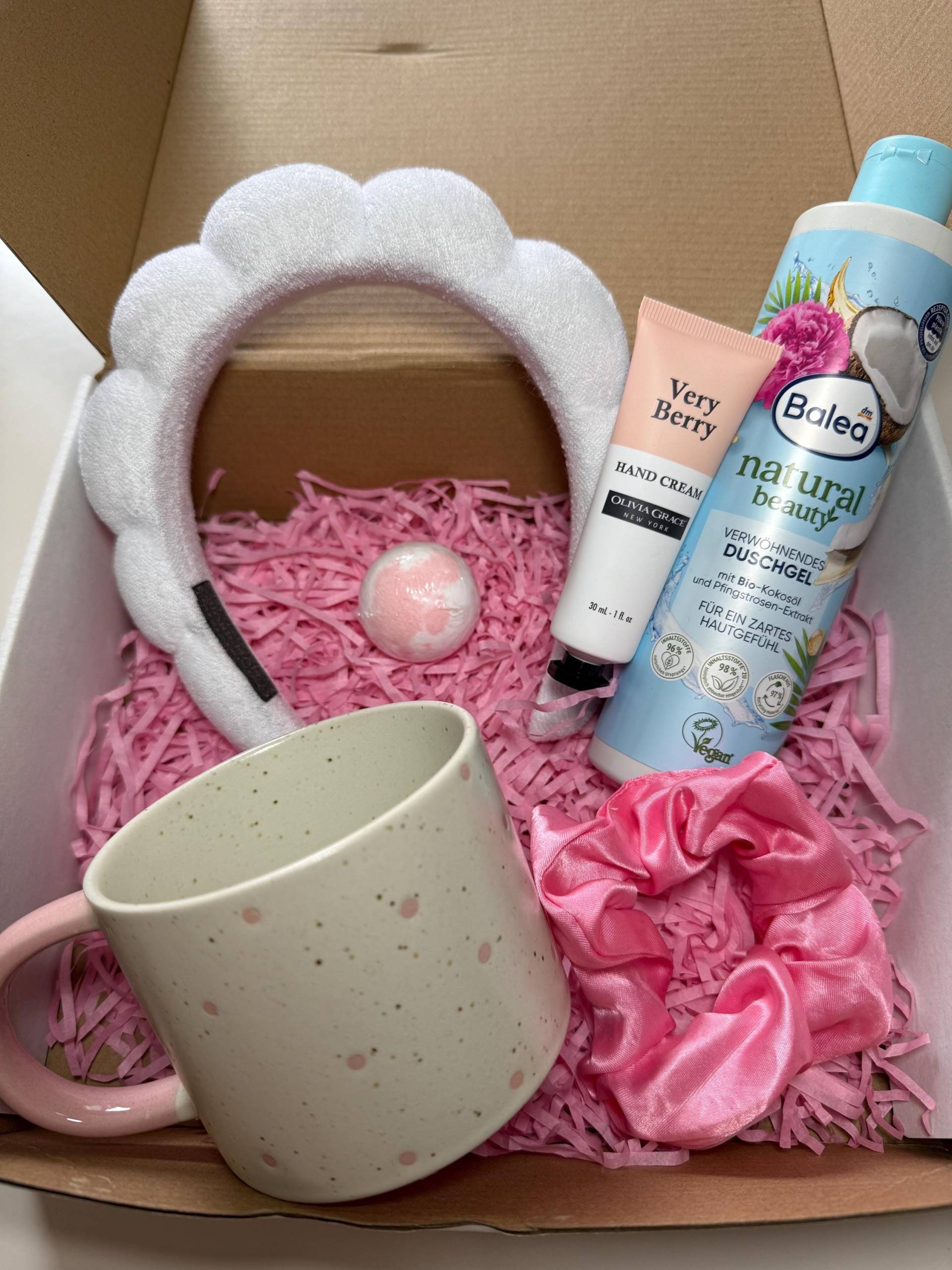 Geschenkbox Giftbox Wellnessset Beautybox Girlfriend Geschenk Für Sie Freundin Bathset Pink Entspannen Wohlfühlen Haircare Set Geschenkbox Giftbox Wellnessset Beautybox Girlfriend Geschenk Für Sie Freundin Bathset Pink Entspannen Wohlfühlen Haircare Set von Etsy - MellowsBoxDE