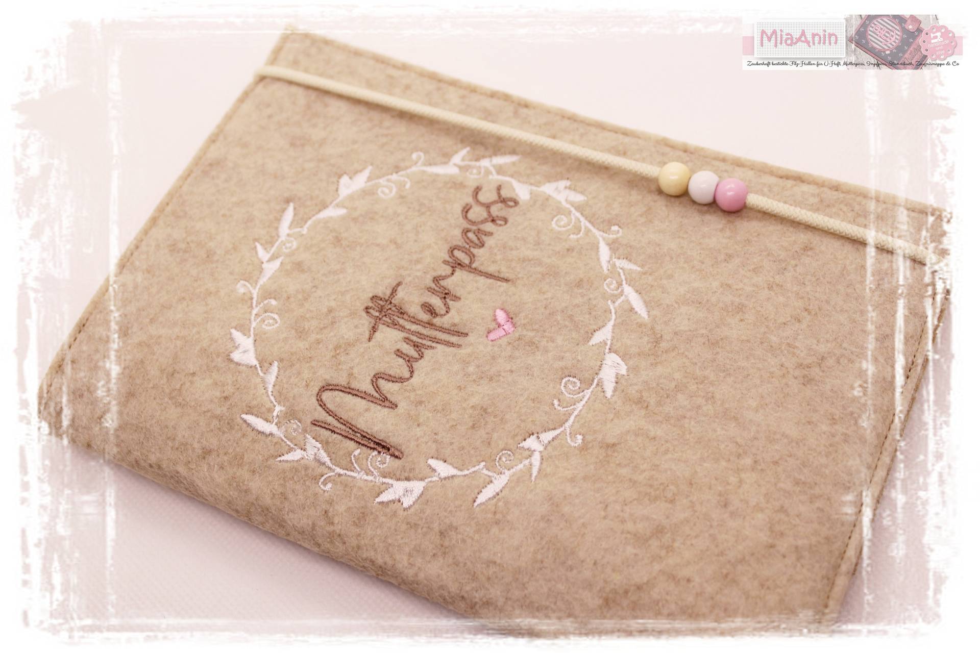 Mutterpasshülle Mutterpass Herz Beige Weiß Bestickt Blumen Blumenkranz Mama Mom Mutterpasshülle Mutterpass Herz Beige Weiß Bestickt Blumen Blumenkranz Mama Mom von Etsy - MiaAnin