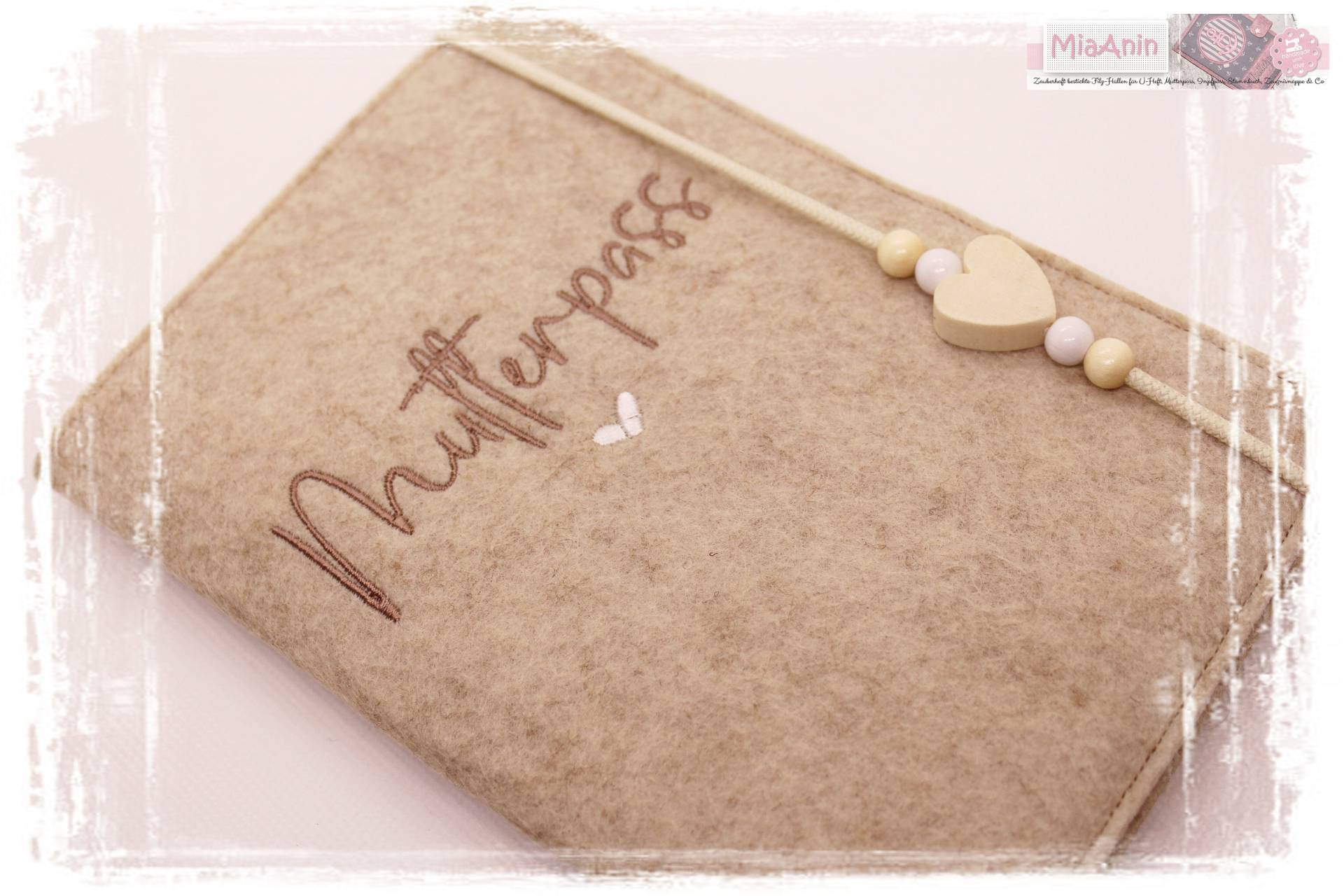 Mutterpasshülle Mutterpass Herz Beige Weiß Nougat Bestickt Mama Mom Mama2022 von Etsy - MiaAnin