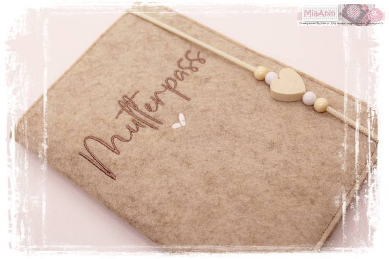 Mutterpasshülle Mutterpass Herz Beige Weiß Nougat Bestickt Mama Mom Mama2022 Mutterpasshülle Mutterpass Herz Beige Weiß Nougat Bestickt Mama Mom Mama2022 von Etsy - MiaAnin