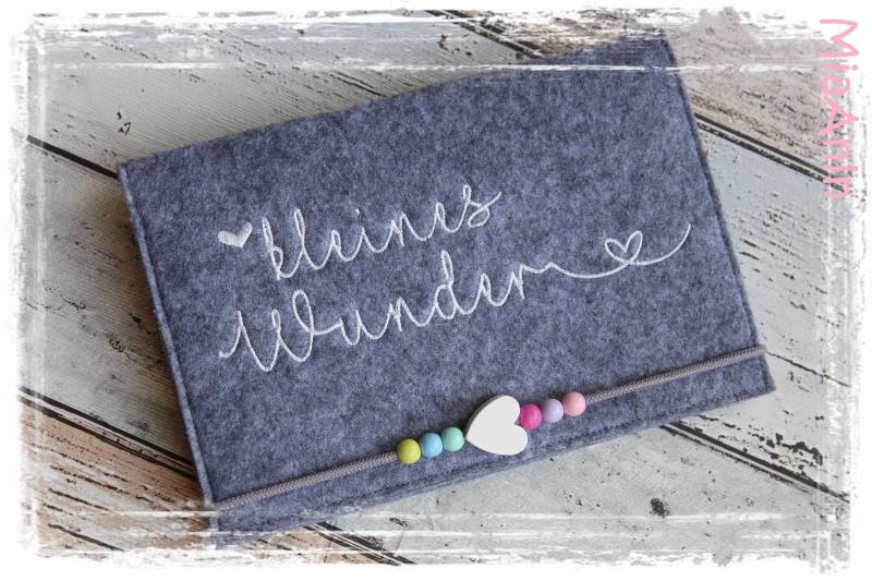 Mutterpasshülle Mutterpass Herz Grau Weiß Bestickt Regenbogen Junge Mädchen Bunt Mutterpasshülle Mutterpass Herz Grau Weiß Bestickt Regenbogen Junge Mädchen Bunt von Etsy - MiaAnin