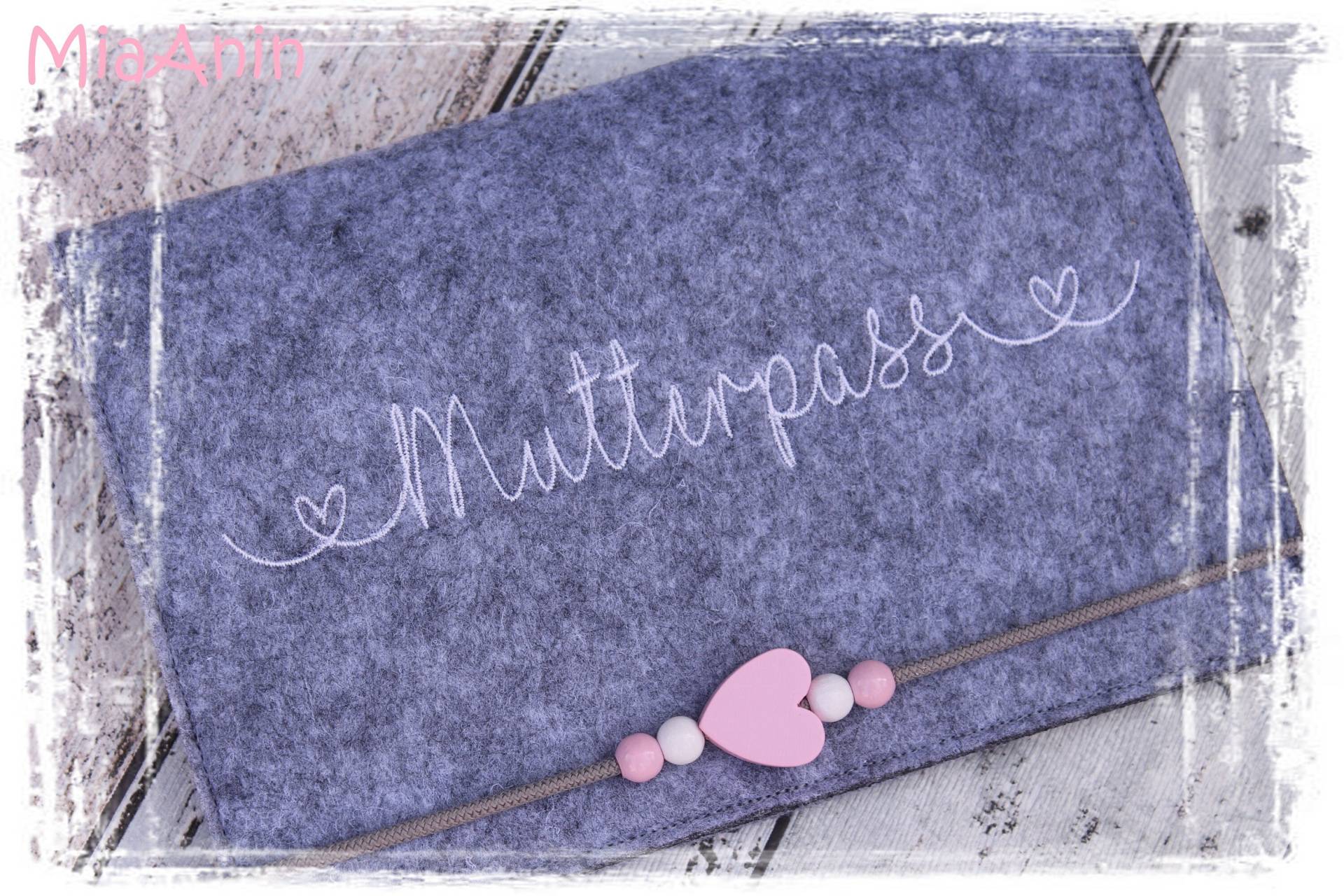 Mutterpasshüllemutterpassherzgraurosabestickt von Etsy - MiaAnin