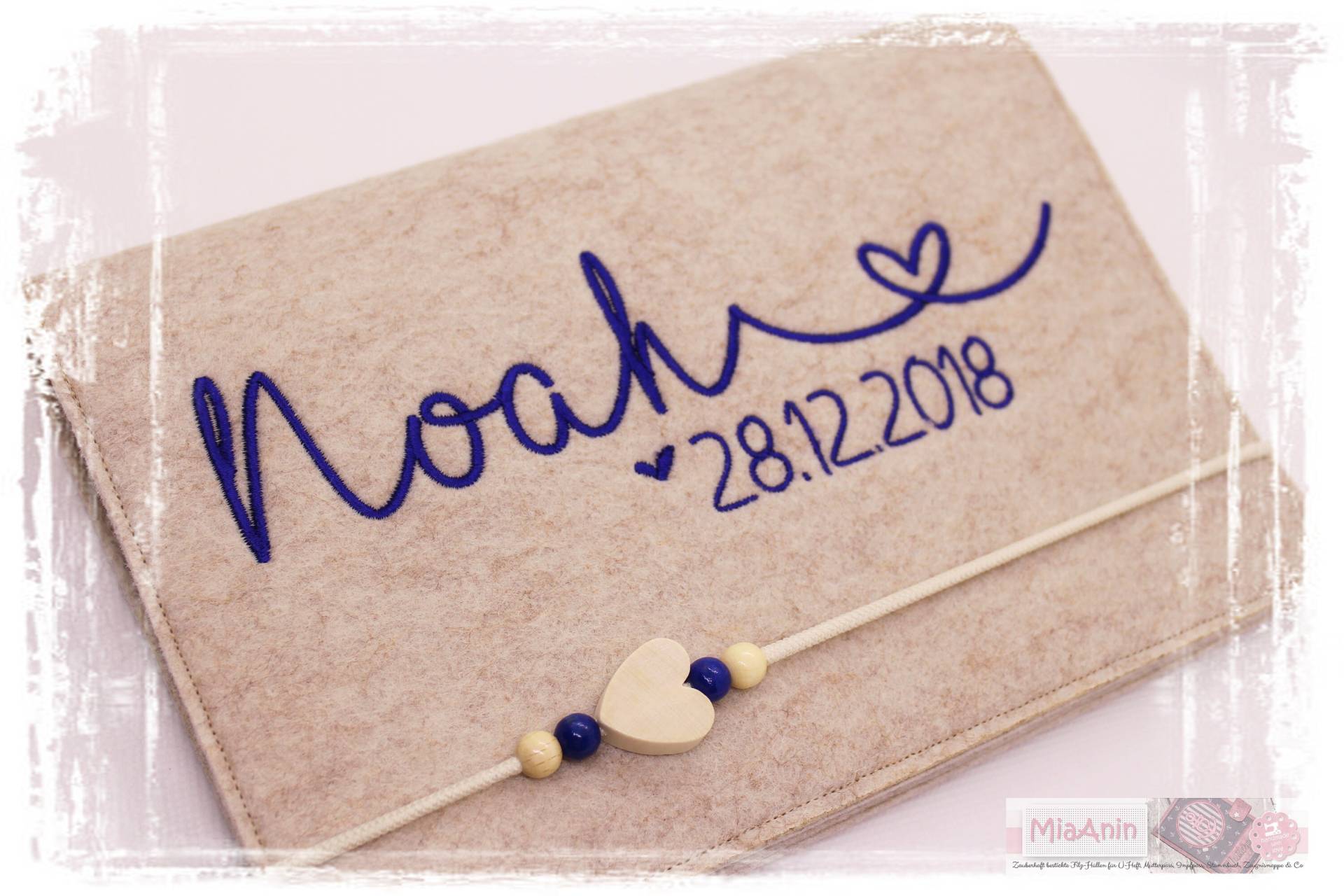 U-Heft Hülle Filz Herz Junge Mädchen Personalisiert Herz Beige Marineblau Bestickt Impfpassfach von Etsy - MiaAnin