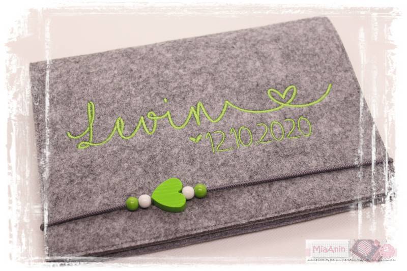 U-Heft Hülle Filz Herz Junge Mädchen Personalisiert Herz Grau Grün Bestickt Impfpassfach U-Heft Hülle Filz Herz Junge Mädchen Personalisiert Herz Grau Grün Bestickt Impfpassfach von Etsy - MiaAnin