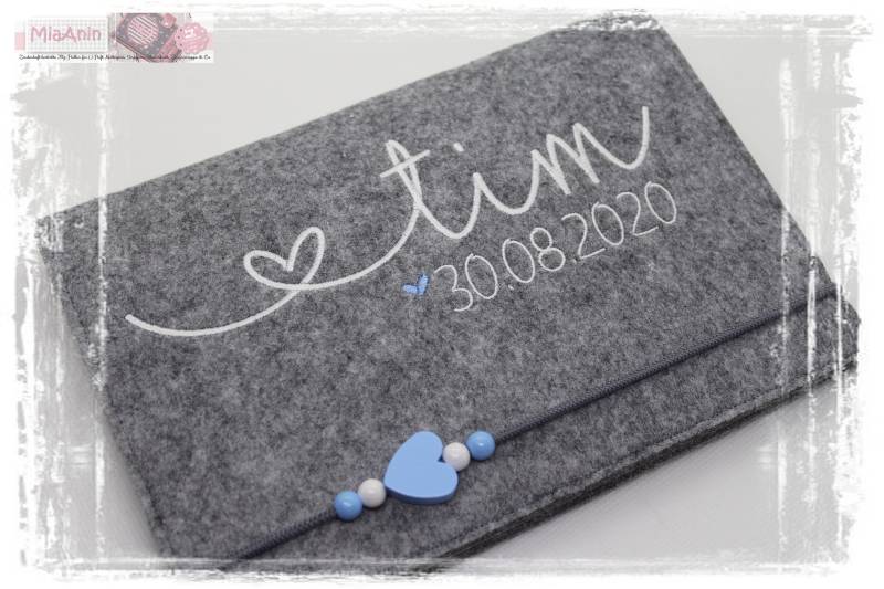 U-Heft Hülle Filz Herz Junge Mädchen Personalisiert Herz Grau Hellblau Bestickt Impfpassfach Geburt Geschenk U-Heft Hülle Filz Herz Junge Mädchen Personalisiert Herz Grau Hellblau Bestickt Impfpassfach Geburt Geschenk von Etsy - MiaAnin