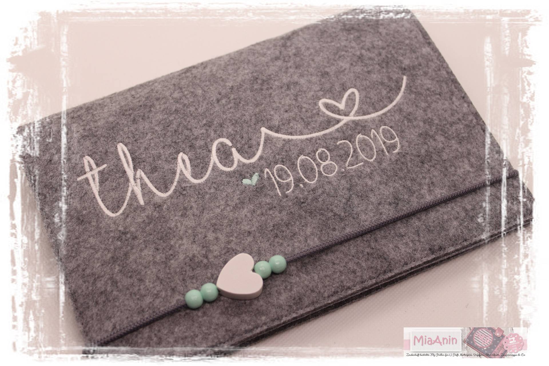 U-Heft Hülle Filz Herz Junge Mädchen Personalisiert Herz Mint Bestickt Impfpass von Etsy - MiaAnin