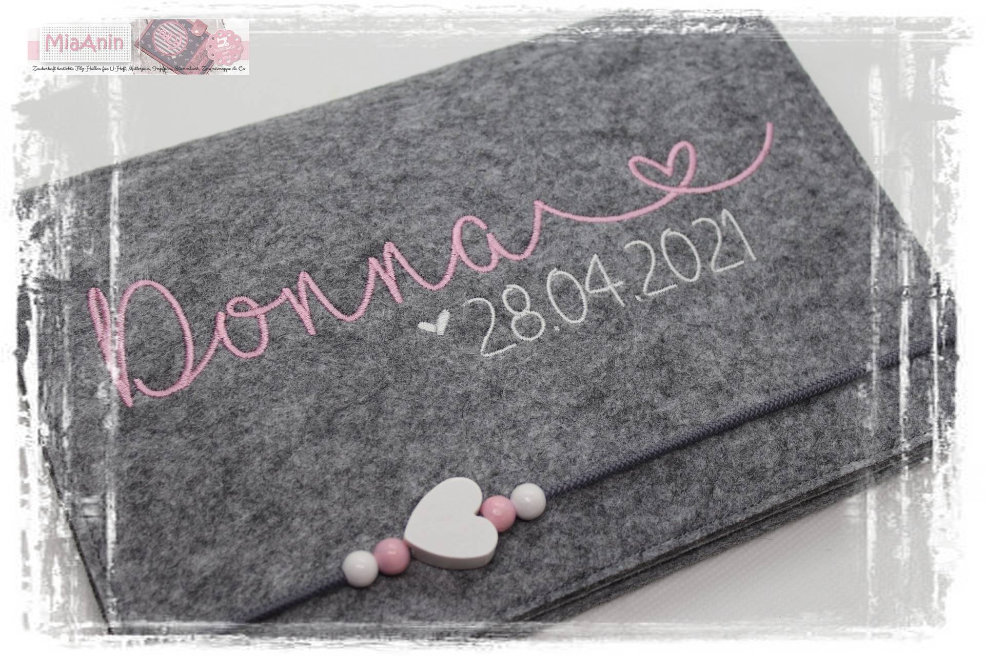 U-Heft Hülle Filz Herz Junge Mädchen Personalisiert Herz Rosa Weiß Bestickt Impfpass von Etsy - MiaAnin