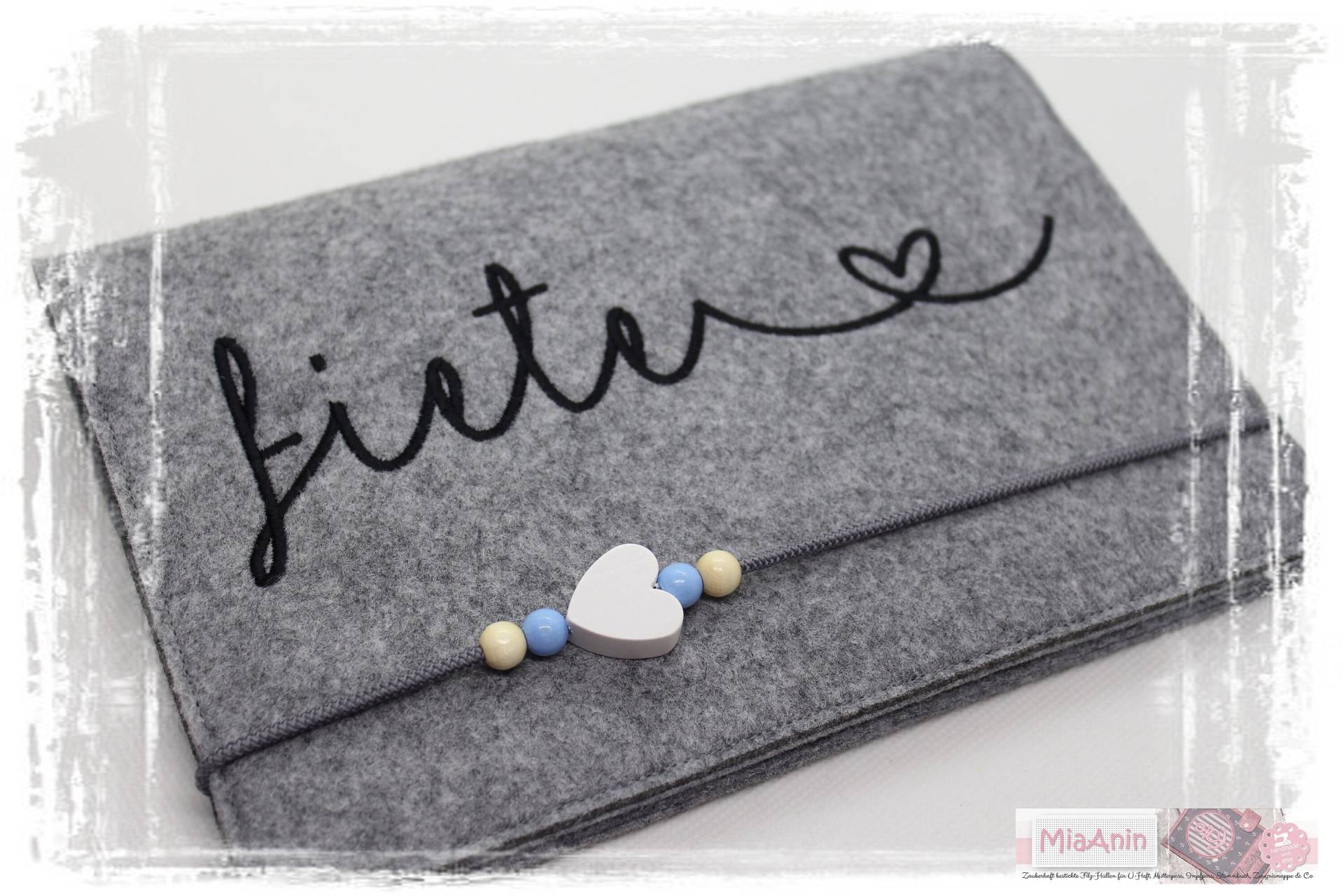 U-Heft Hülle Filz Herz Junge Mädchen Personalisiert Herz Schwarz Bestickt Baby Geschenk von Etsy - MiaAnin