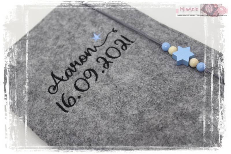 U-Heft Hülle Filz Herz Junge Mädchen Personalisiert Herz Schwarz Hellblau Bestickt Baby Geburt U-Heft Hülle Filz Herz Junge Mädchen Personalisiert Herz Schwarz Hellblau Bestickt Baby Geburt von Etsy - MiaAnin