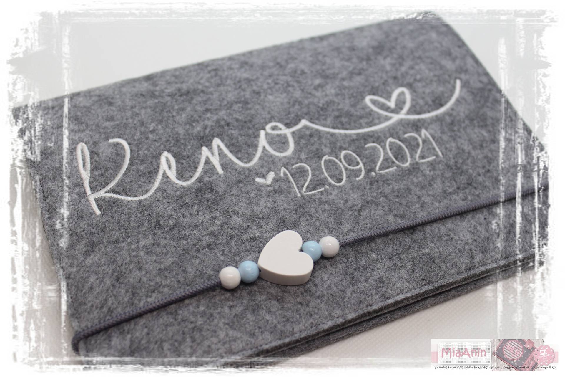 U-Heft Hülle Filz Herz Junge Mädchen Personalisiert Herzweiß Bestickt von Etsy - MiaAnin