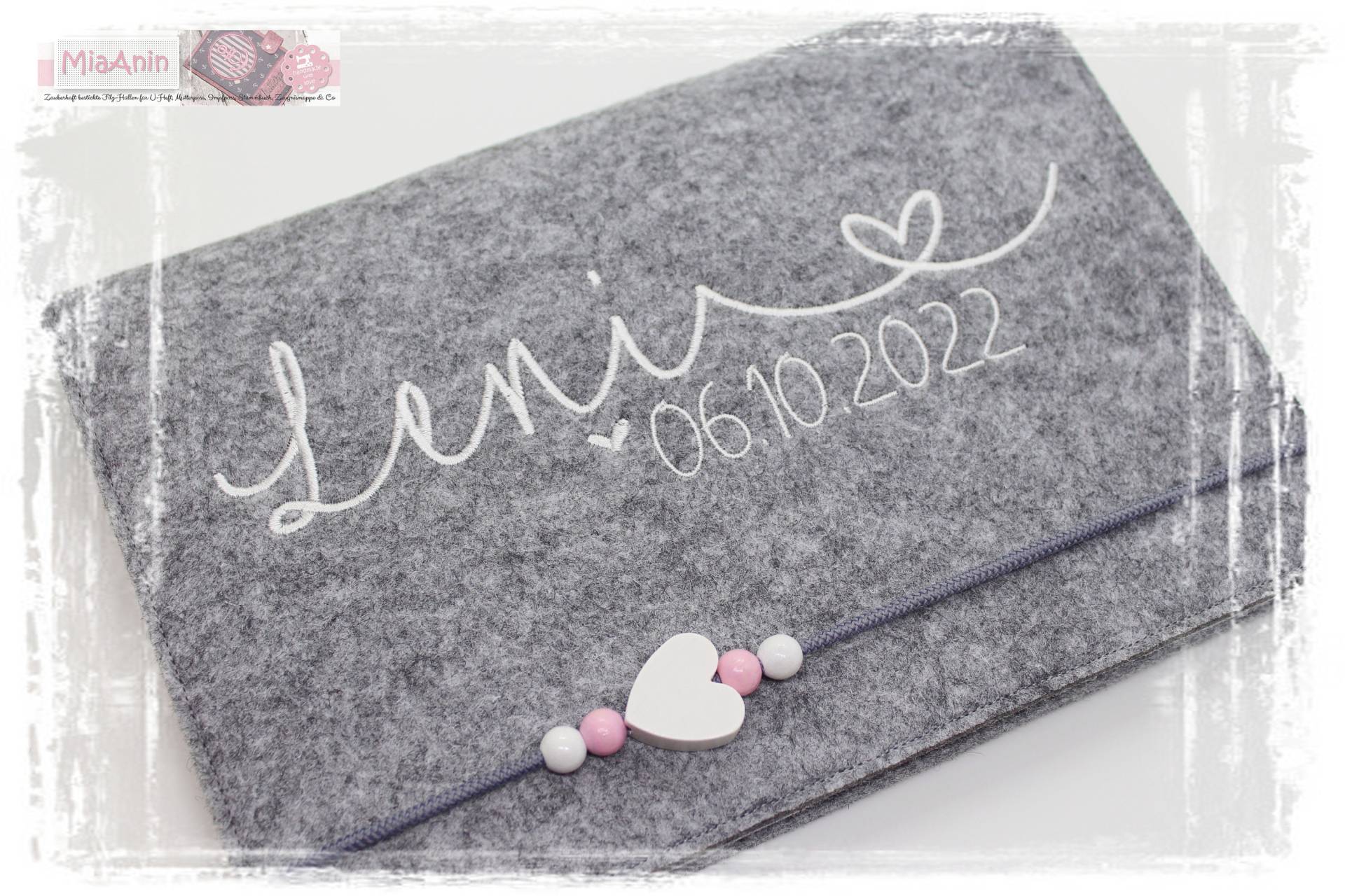 U-Heft Hülle Filz Herz Junge Mädchen Personalisiert Herzweiß Besticktrosa Impfpass von Etsy - MiaAnin