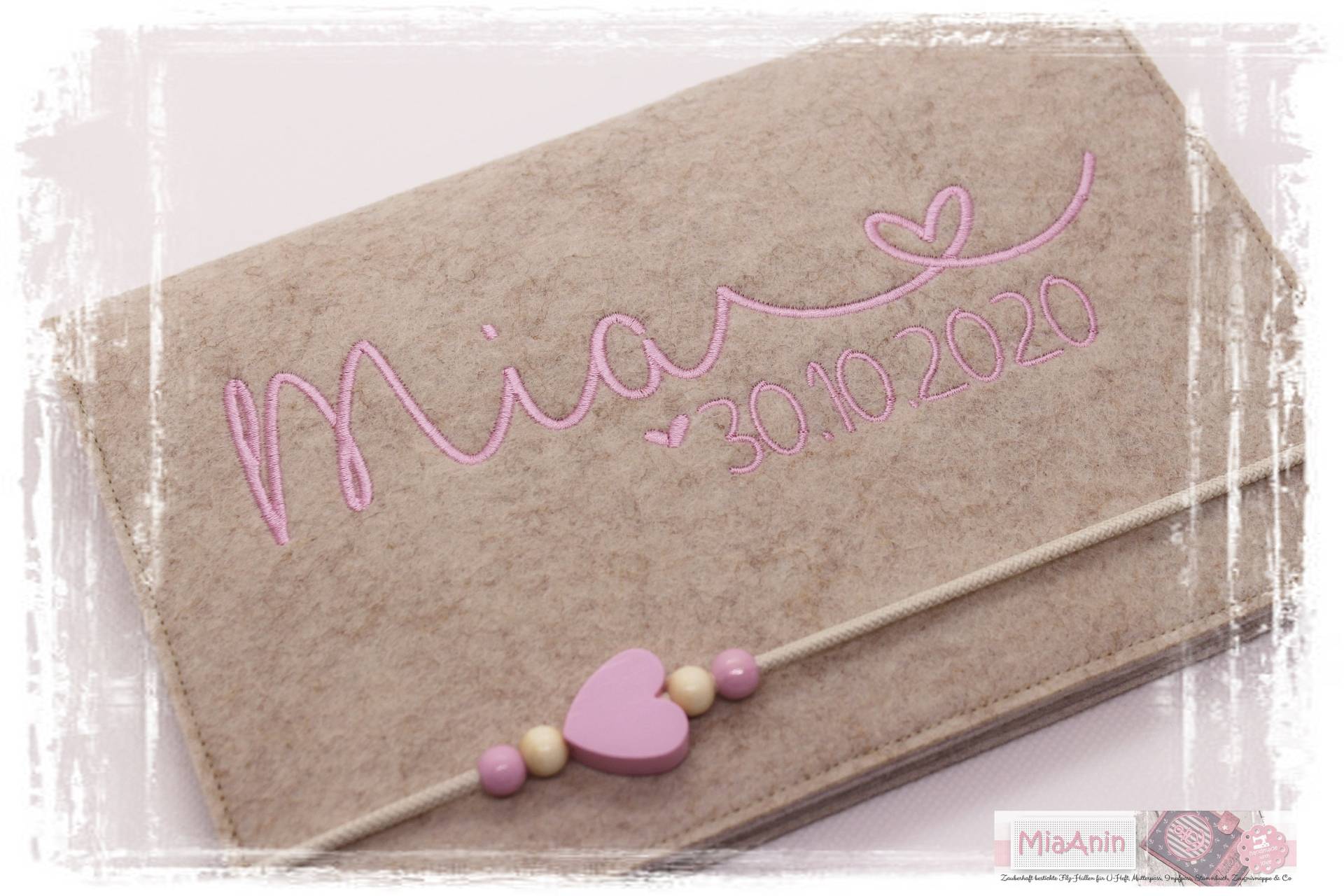 U-Heft Hülle Filz Herz Mädchen Personalisiert Herz Beige Rosa Bestickt Impfpassfach von Etsy - MiaAnin