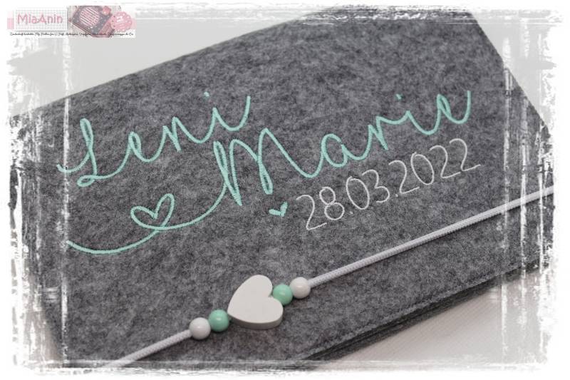 U-Heft Hülle Filz Herz Mädchen Personalisiert Herz Grau Mint Weiß Bestickt Impfpassfach Baby U-Heft Hülle Filz Herz Mädchen Personalisiert Herz Grau Mint Weiß Bestickt Impfpassfach Baby von Etsy - MiaAnin